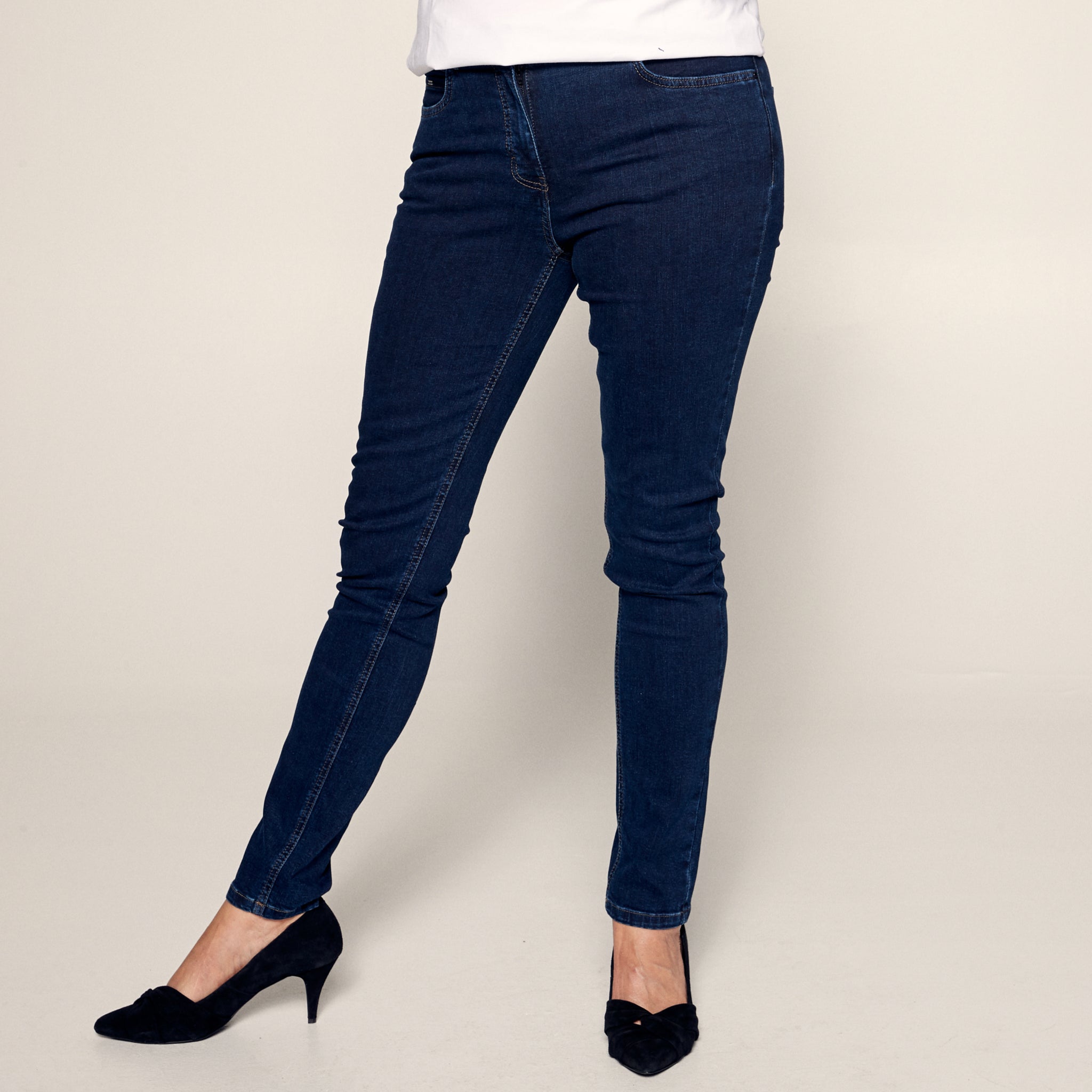 Magic Slim Jeans