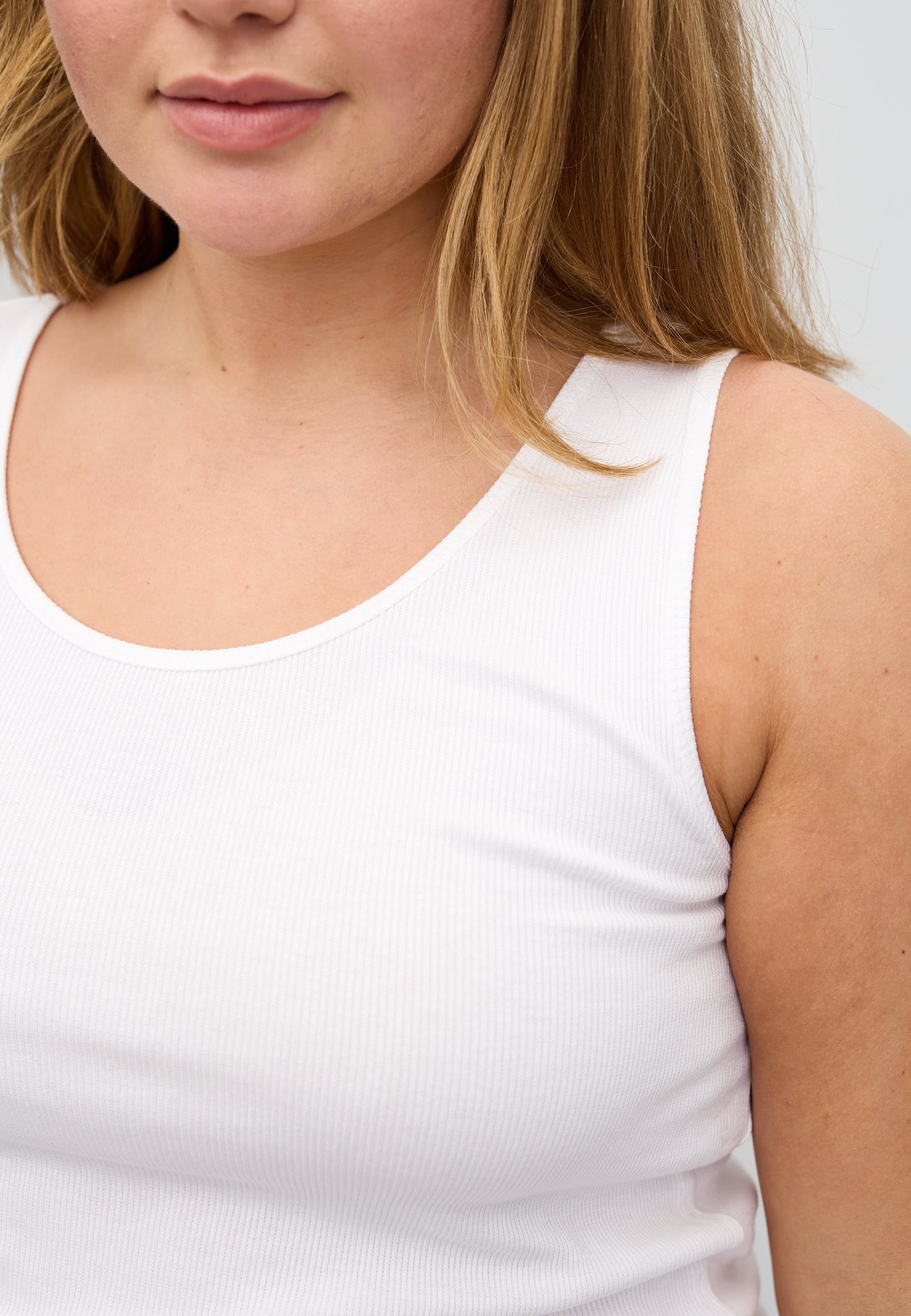 LAURIE Alberte Tank Top Tops 10000 White