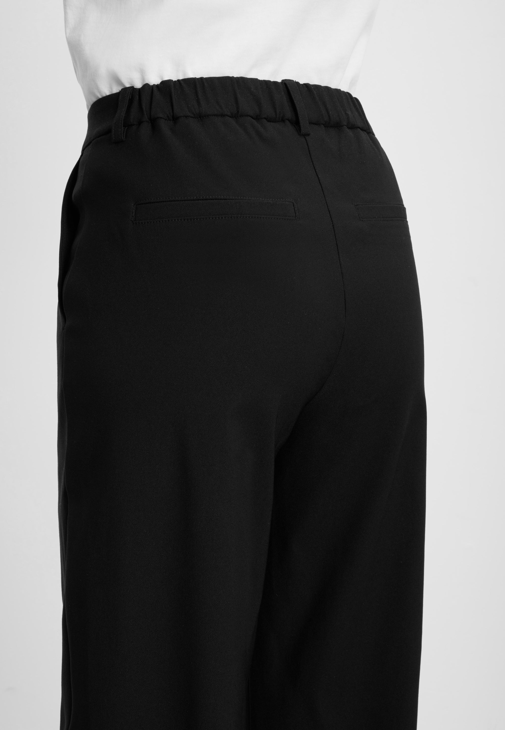 LAURIE Alice Loose - Medium Length Loose 99000 Black