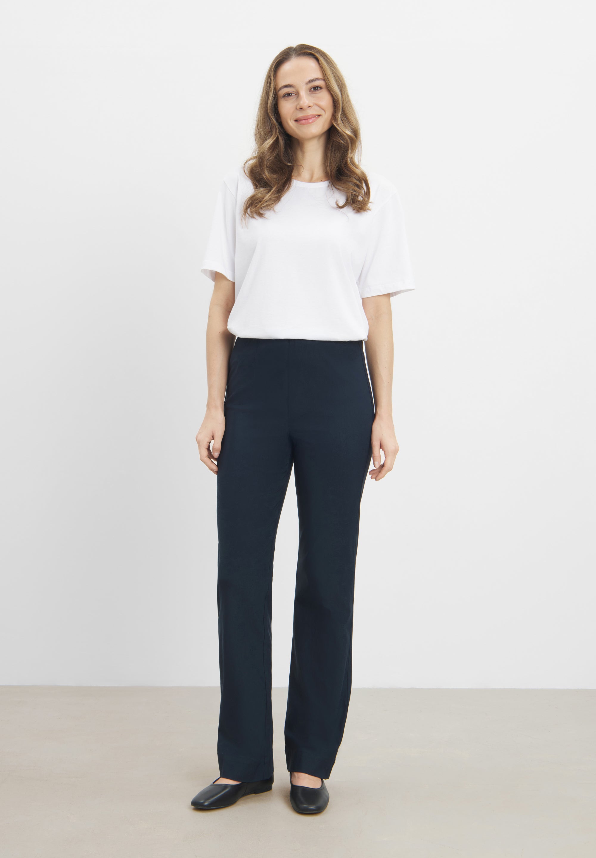 LAURIE Bella Straight - Medium Length Straight 49970 Navy