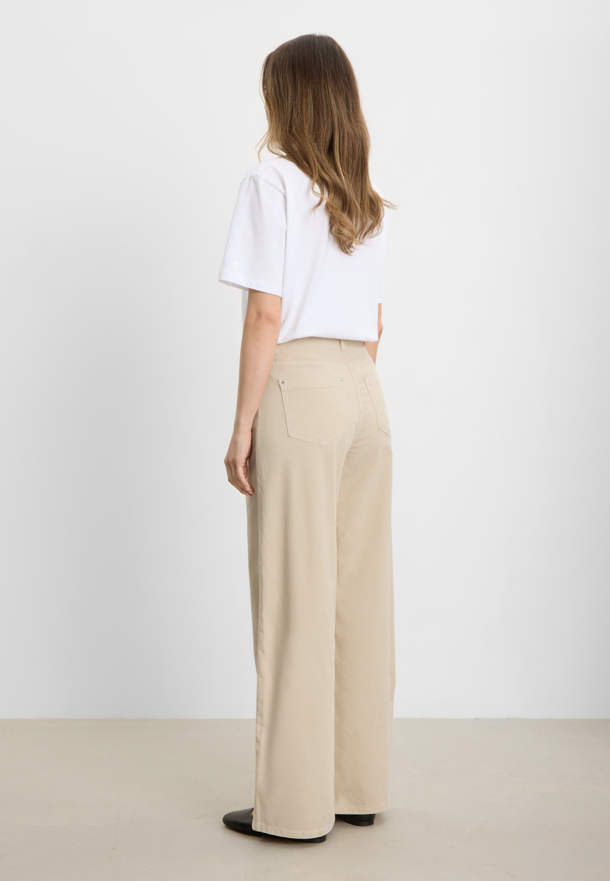 LAURIE Carol Loosi Sametti - Medium Length Loose 13000 Birch