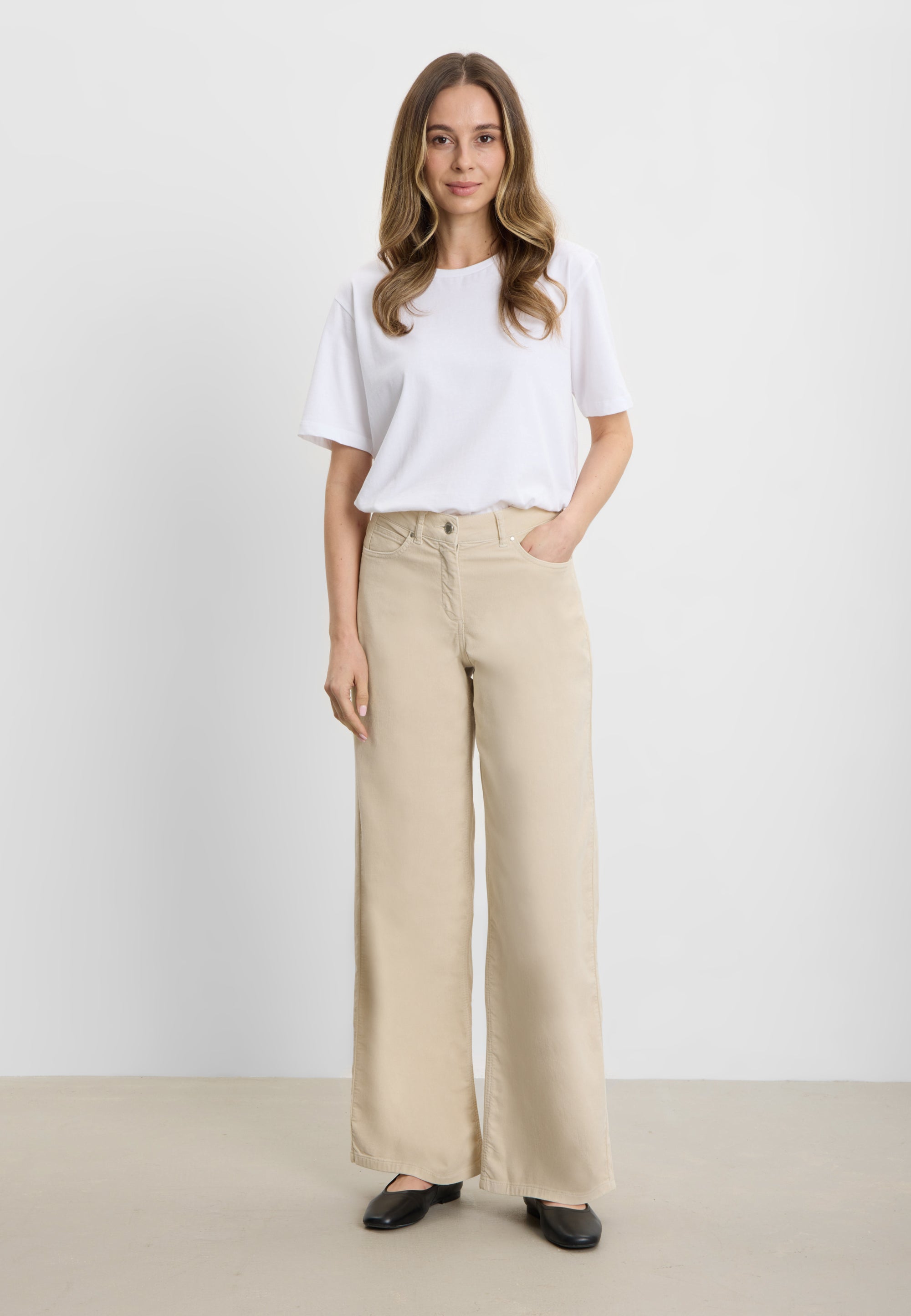 LAURIE Carol Loosi Sametti - Medium Length Loose 13000 Birch