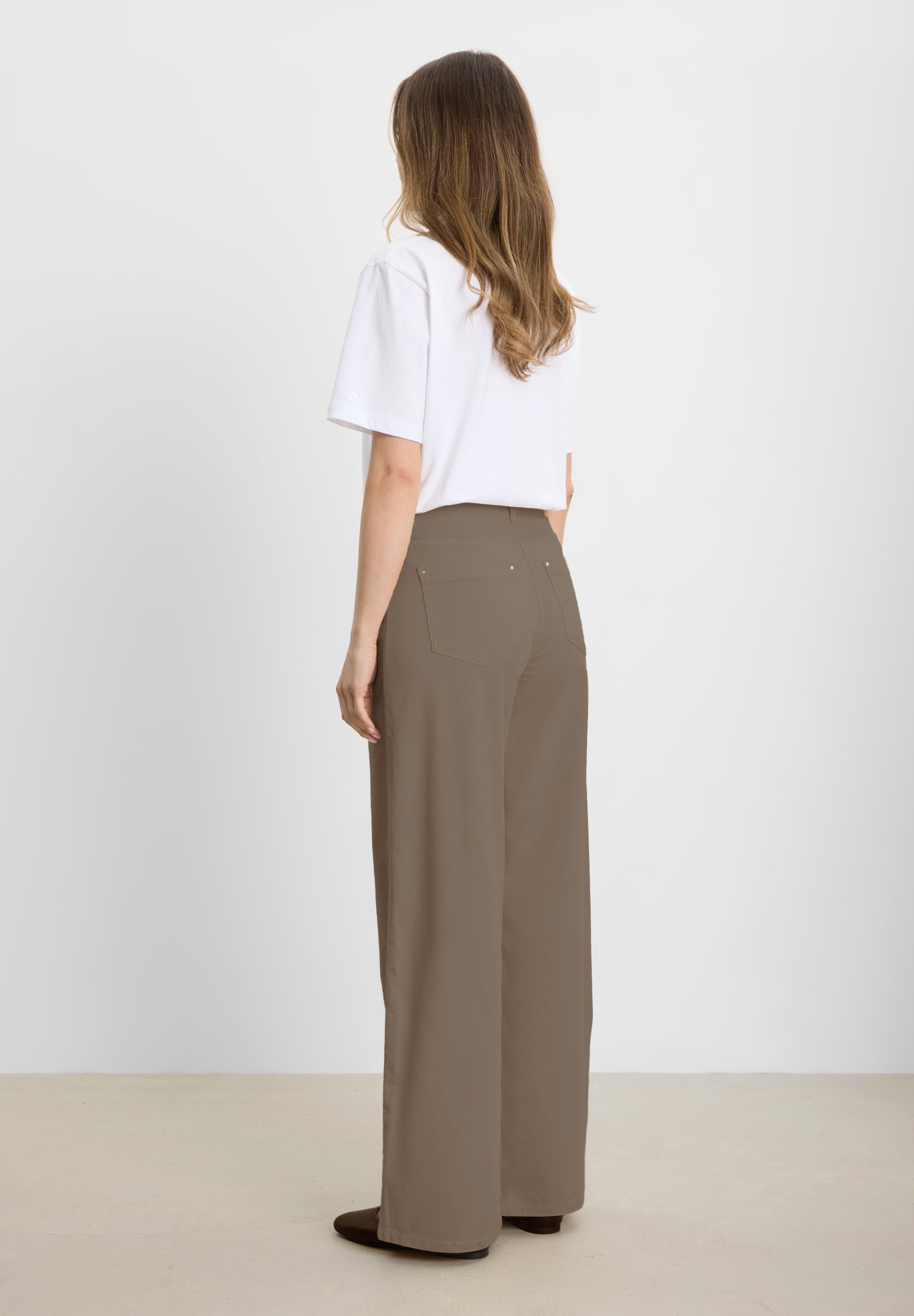 LAURIE Carol Loosi Sametti - Medium Length Loose 86000 Sika