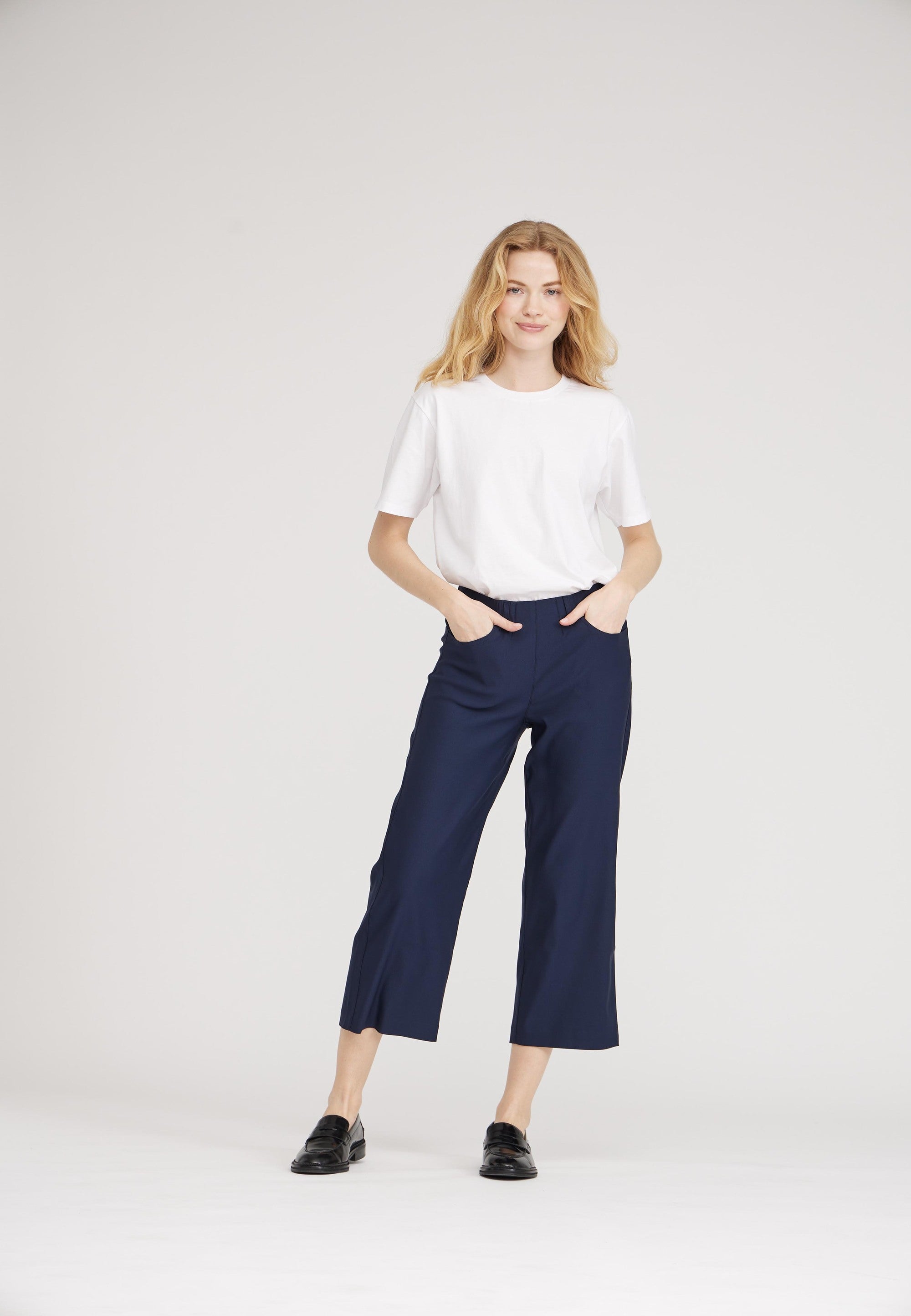 LAURIE Donna Loose Crop Loose 49000 Navy