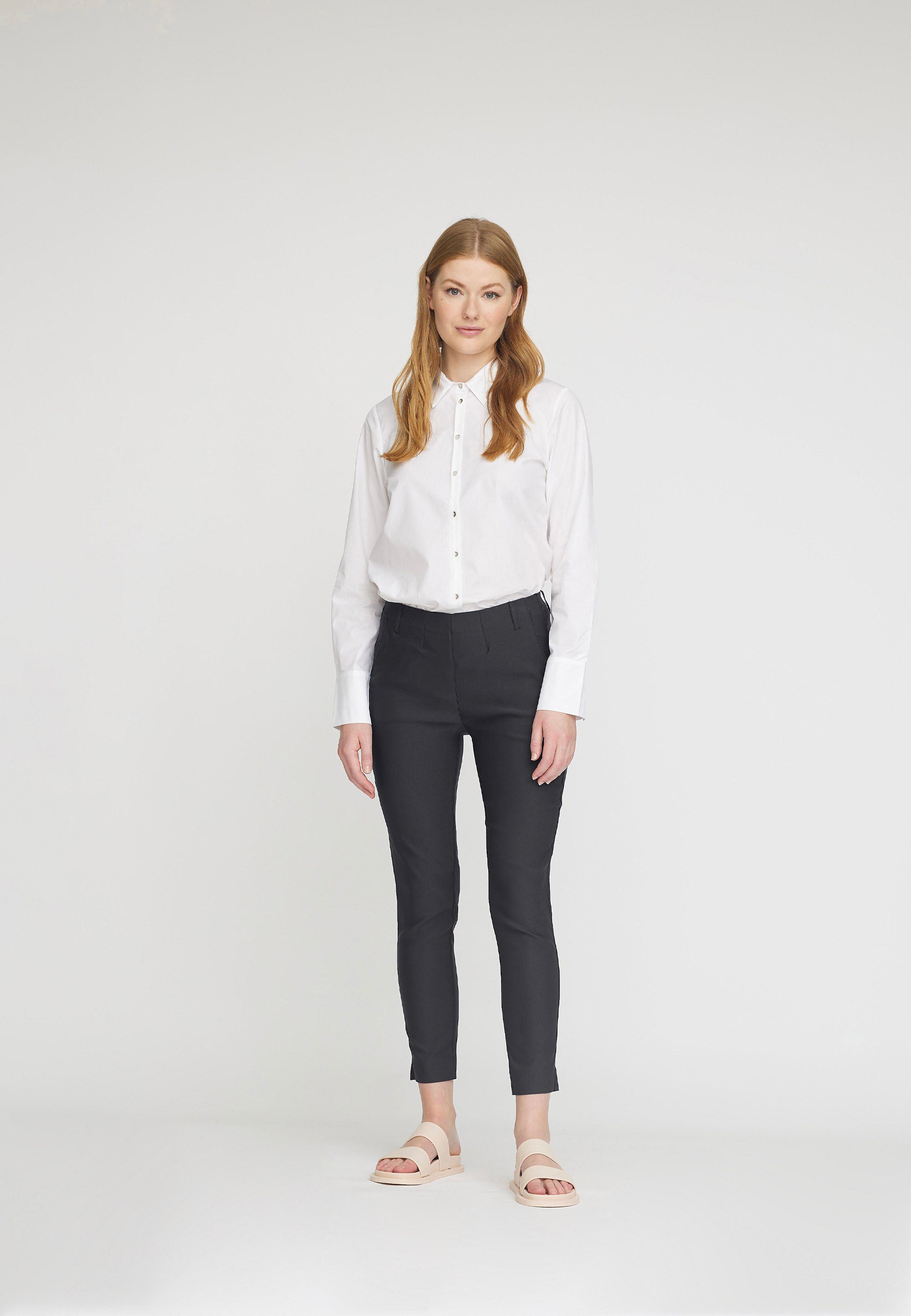 LAURIE Elizabeth Slim Cropped Slim 99000 Black