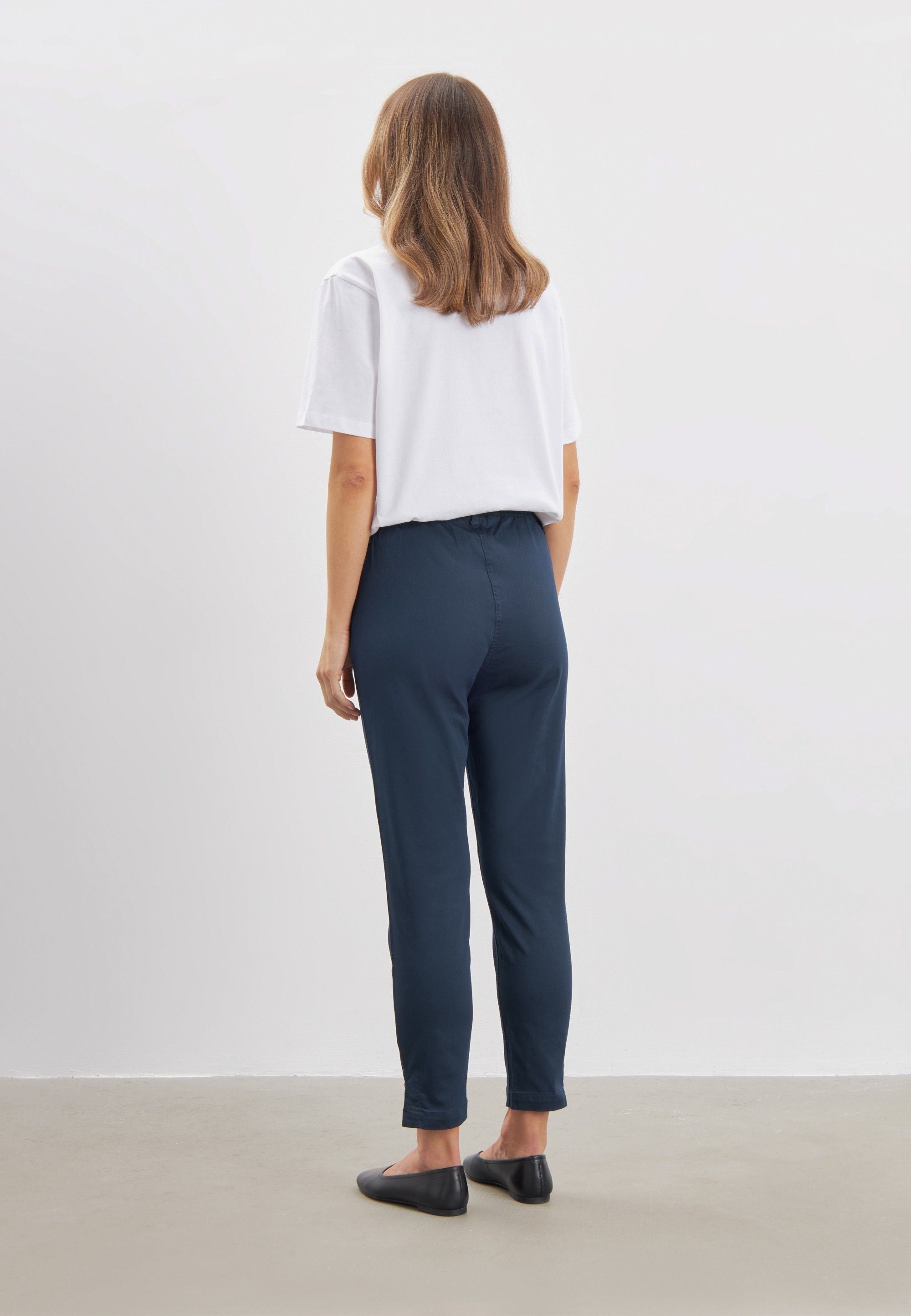 LAURIE Ellie Relaxed - Short Length Relaxed 49000 Navy