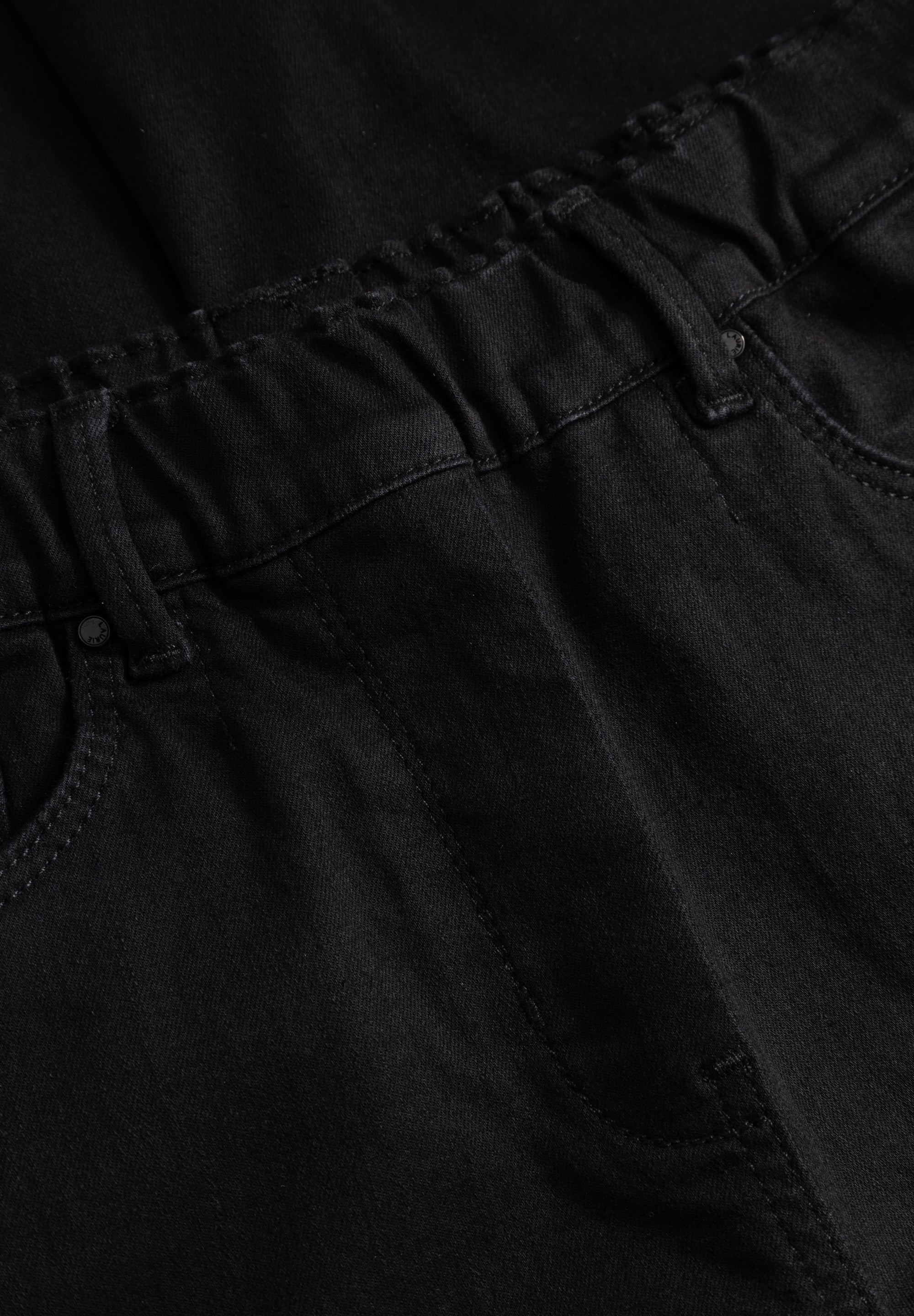 LAURIE Hannah Regular - Ekstra Short Length Regular 99900 Black Denim