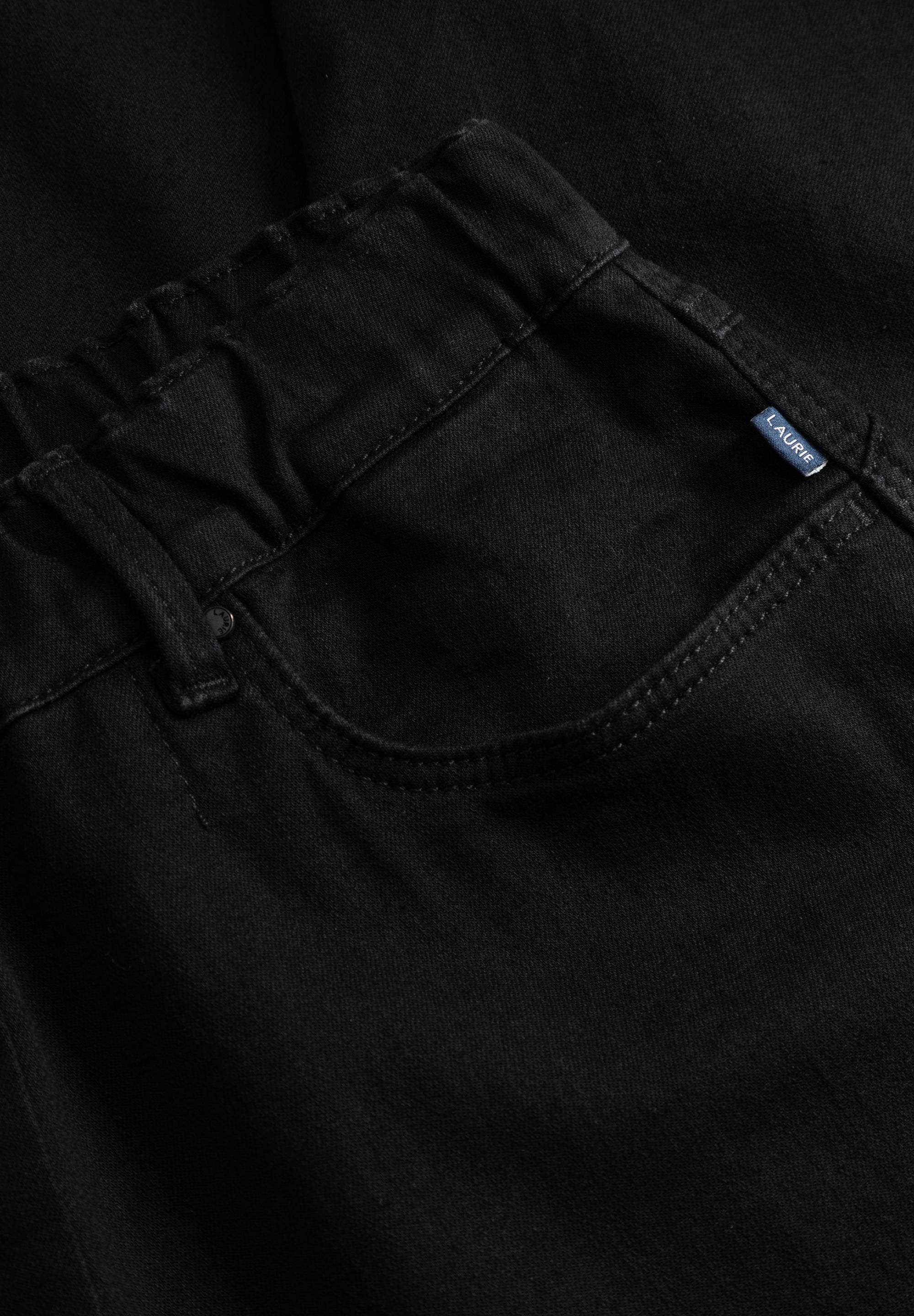 LAURIE Hannah Regular - Ekstra Short Length Regular 99900 Black Denim