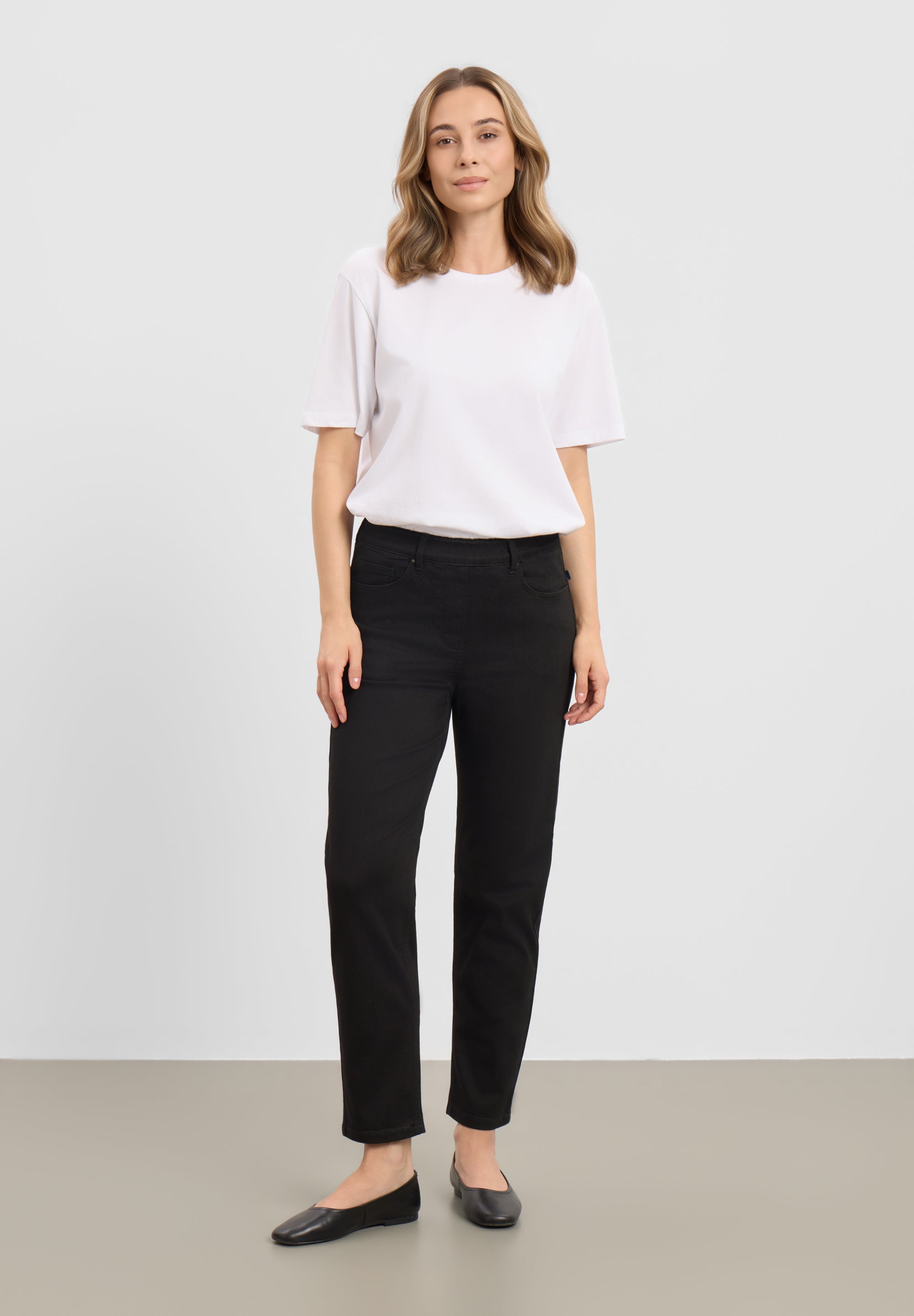 LAURIE Hannah Regular - Ekstra Short Length Regular 99900 Black Denim
