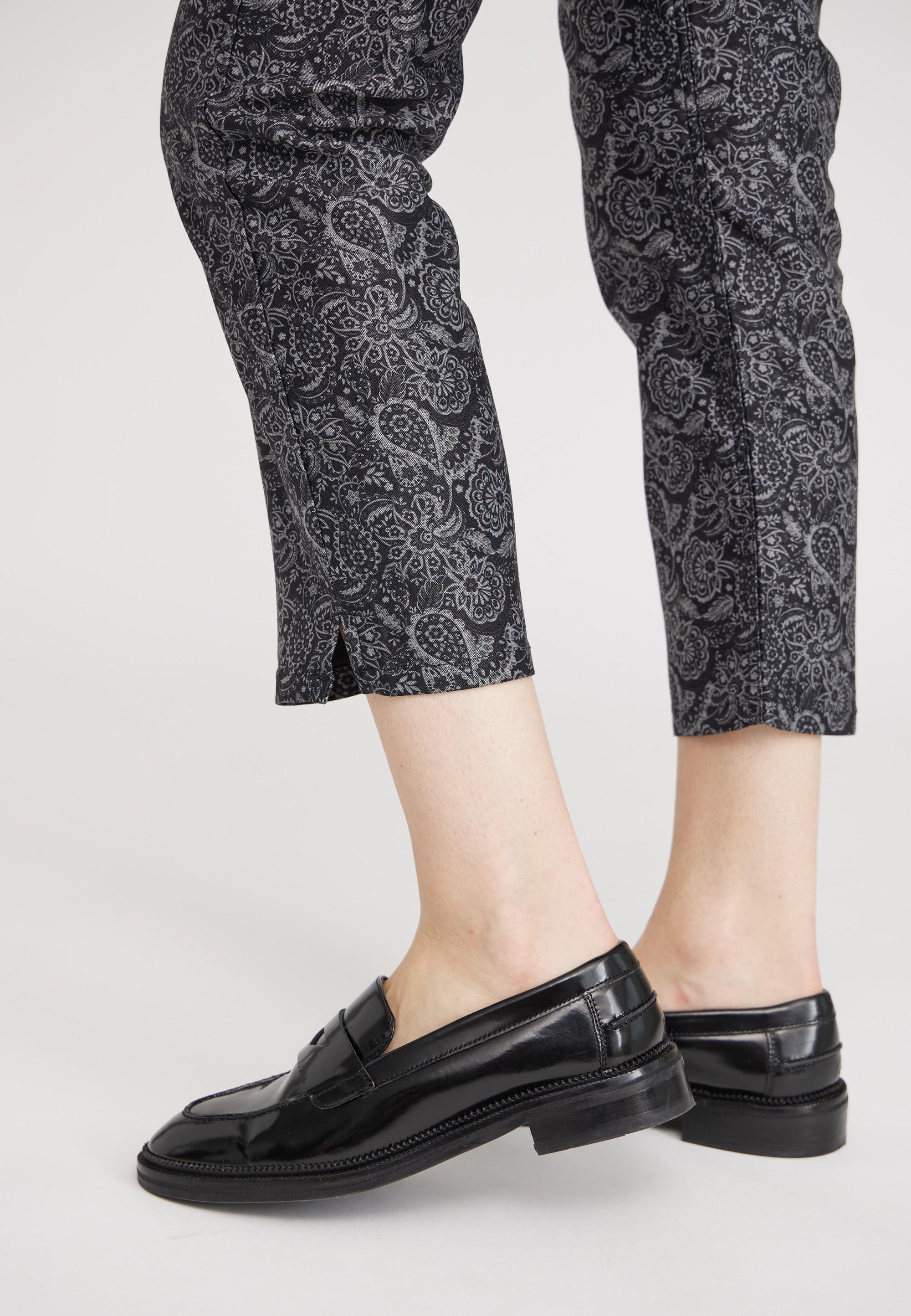 LAURIE Kelly - Crop Regular 99015 Black Print