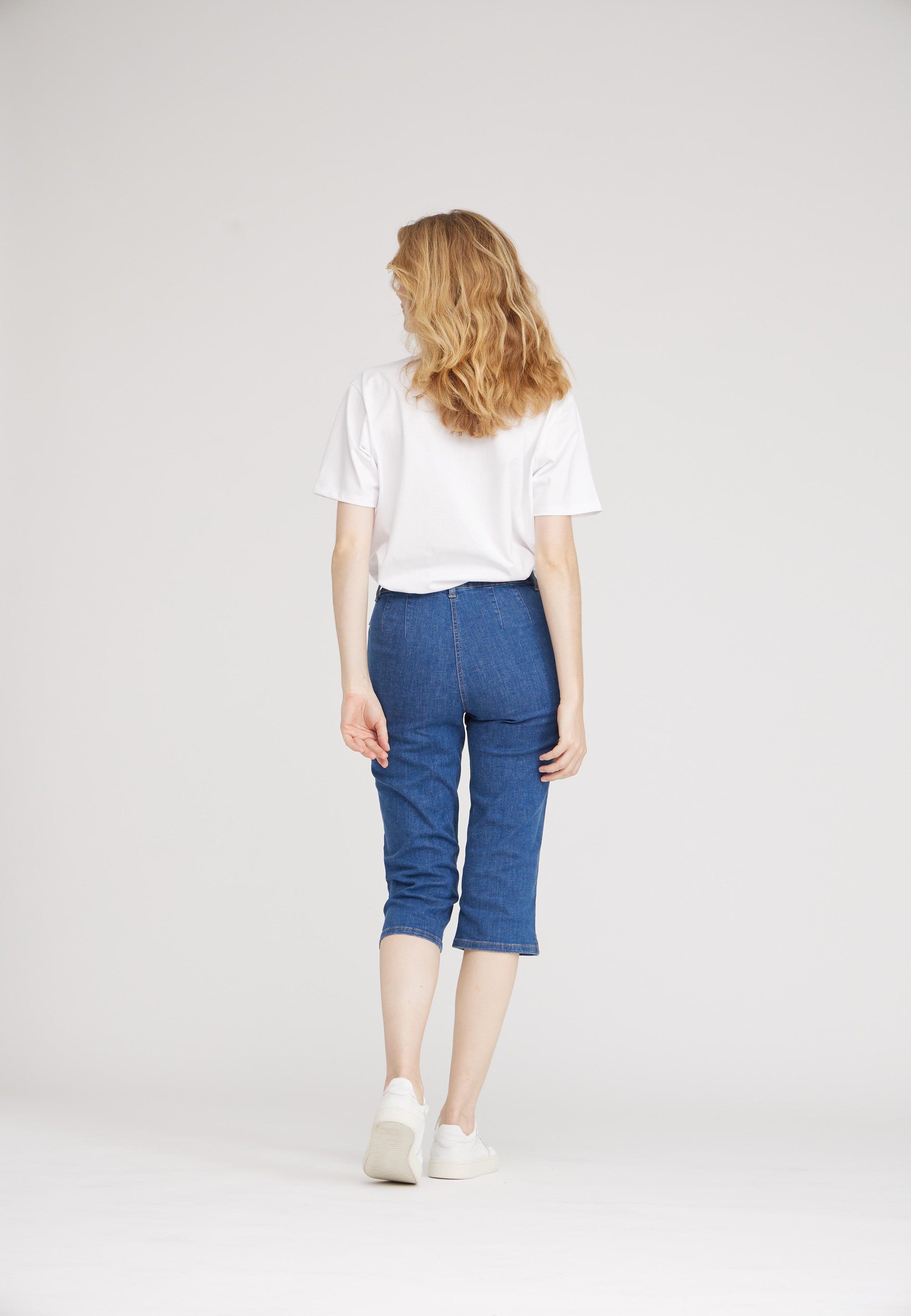 LAURIE Kelly Regular Capri Short Length Regular 49401 Blue Denim