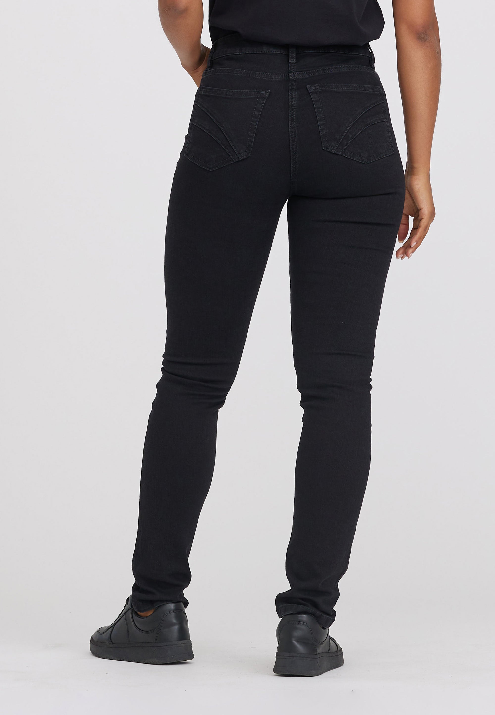 LAURIE Laura Slim - Medium Length - Ecolabel Slim 99520 Washed Black Denim