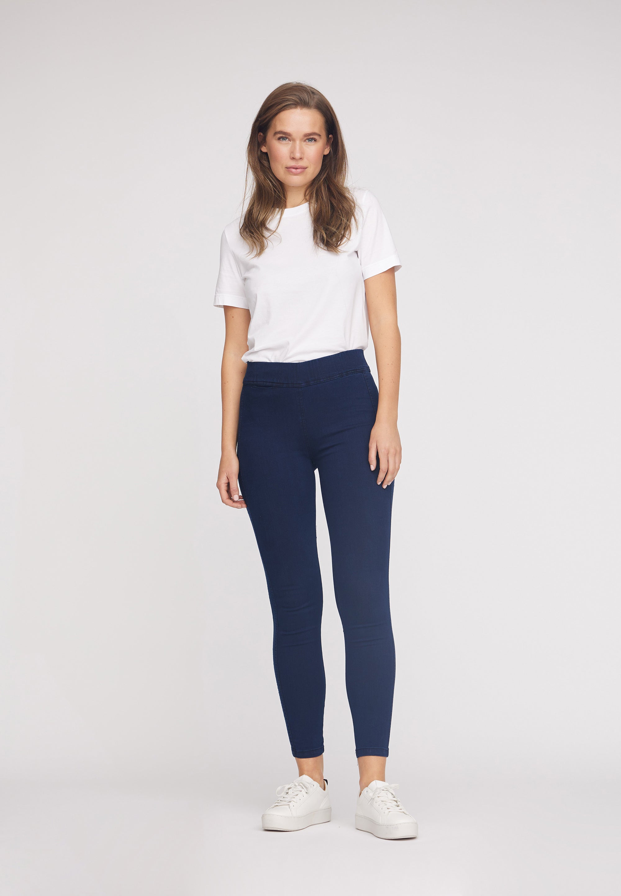 LAURIE Serene Slim - Short Length Trousers SLIM 49520 Dark Blue Denim