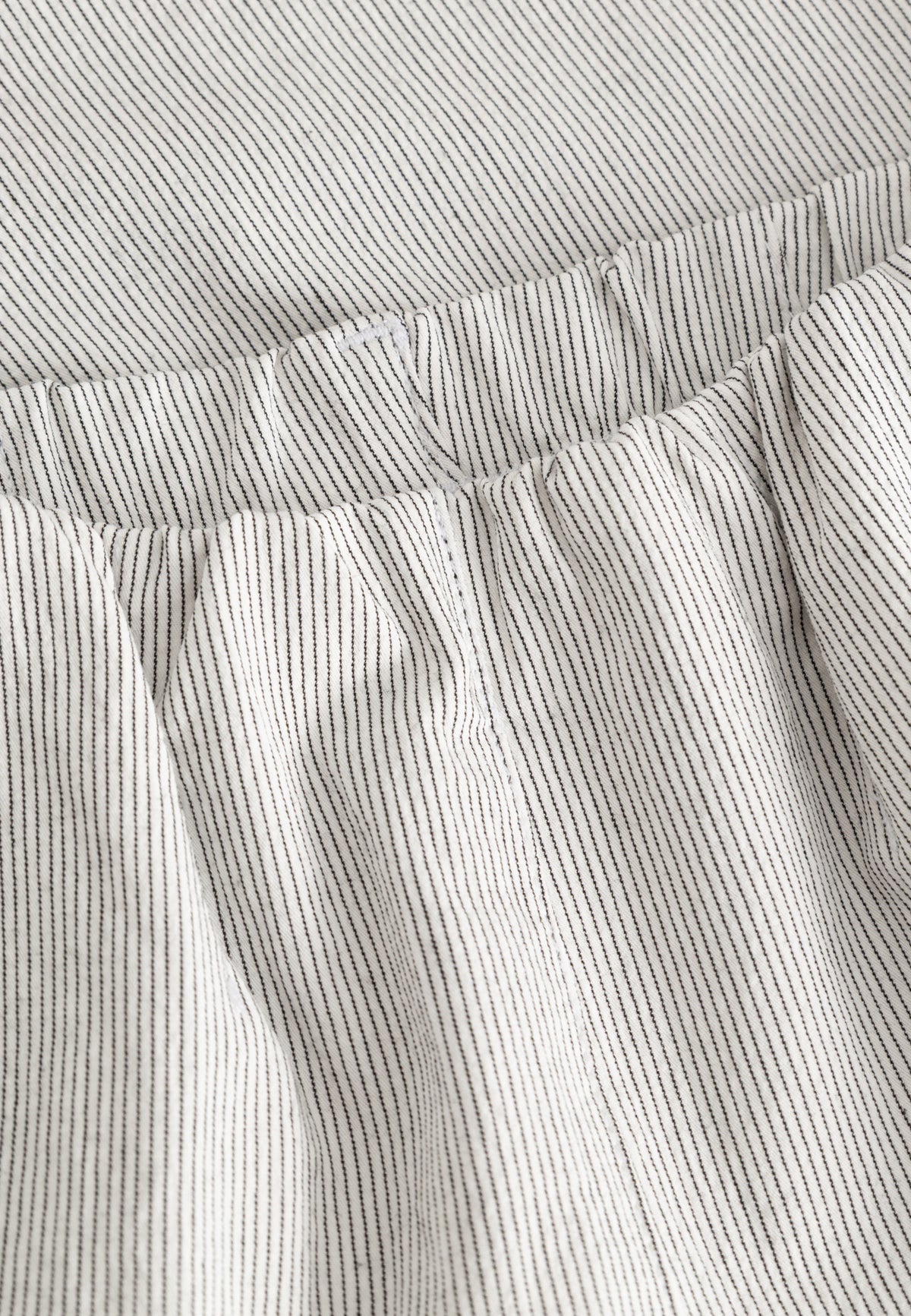 LAURIE Taylor Regular - Capri Medium Length Regular 10109 White pinstripe