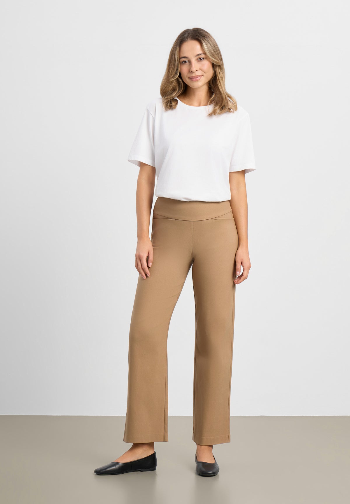LAURIE Thea Straight - Short Length Straight 86100 Nougat