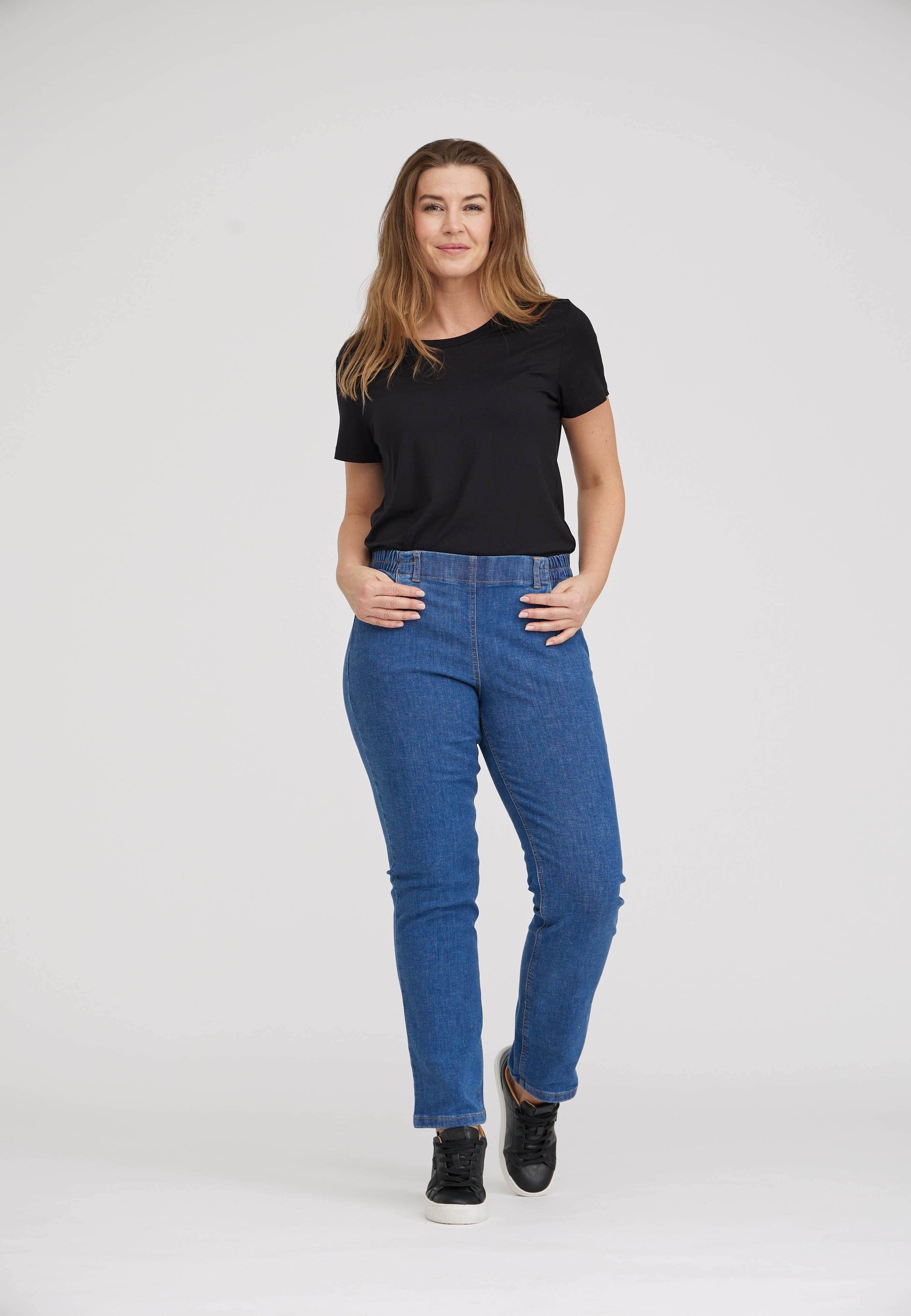 LAURIE Violet Relaxed - Medium Length Trousers RELAXED 49401 Blue Denim