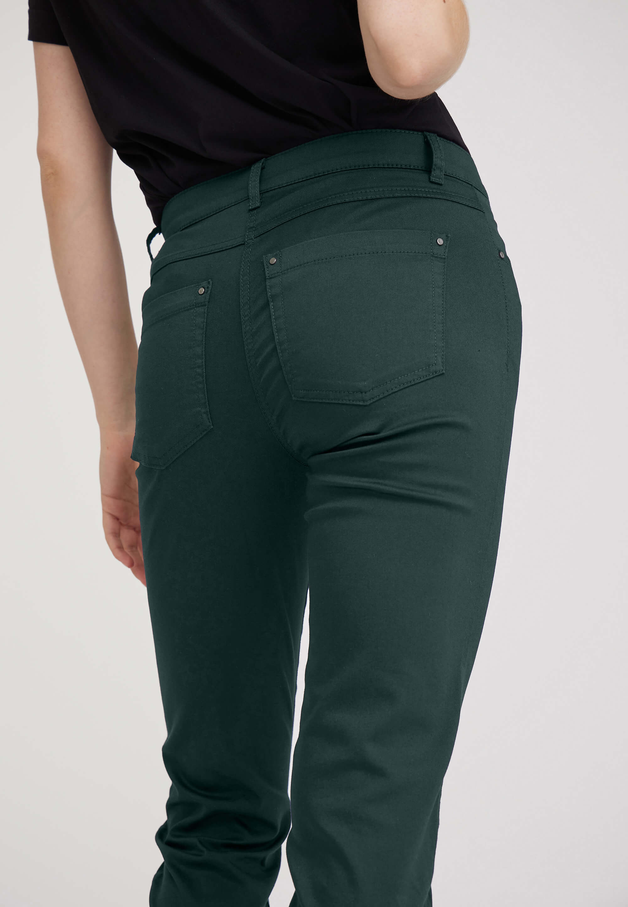 LAURIE  Charlotte Regular - Medium Length Regular 57000 Darkest Green