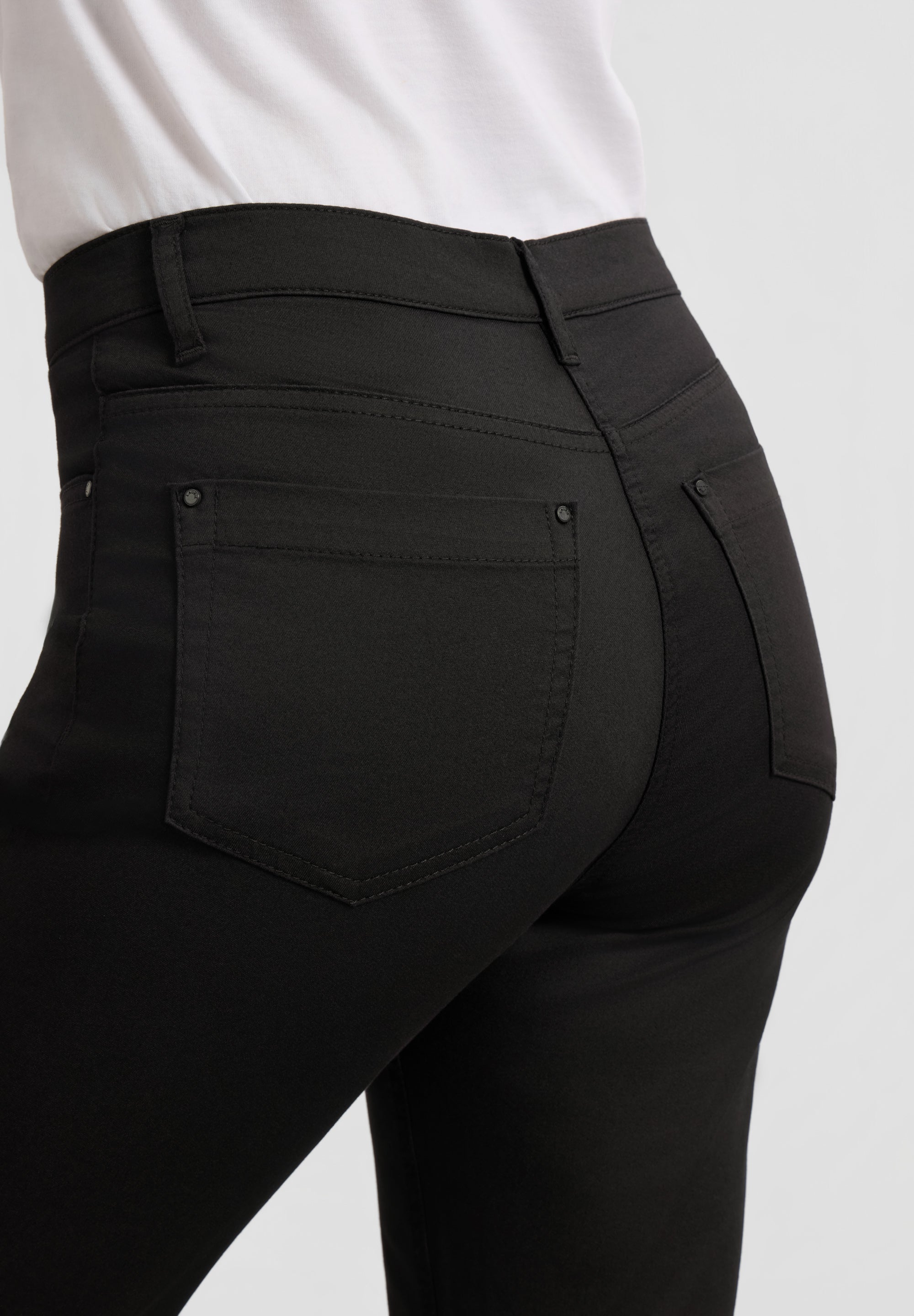 LAURIE Charlotte Regular - Medium Length Regular 99000 Black