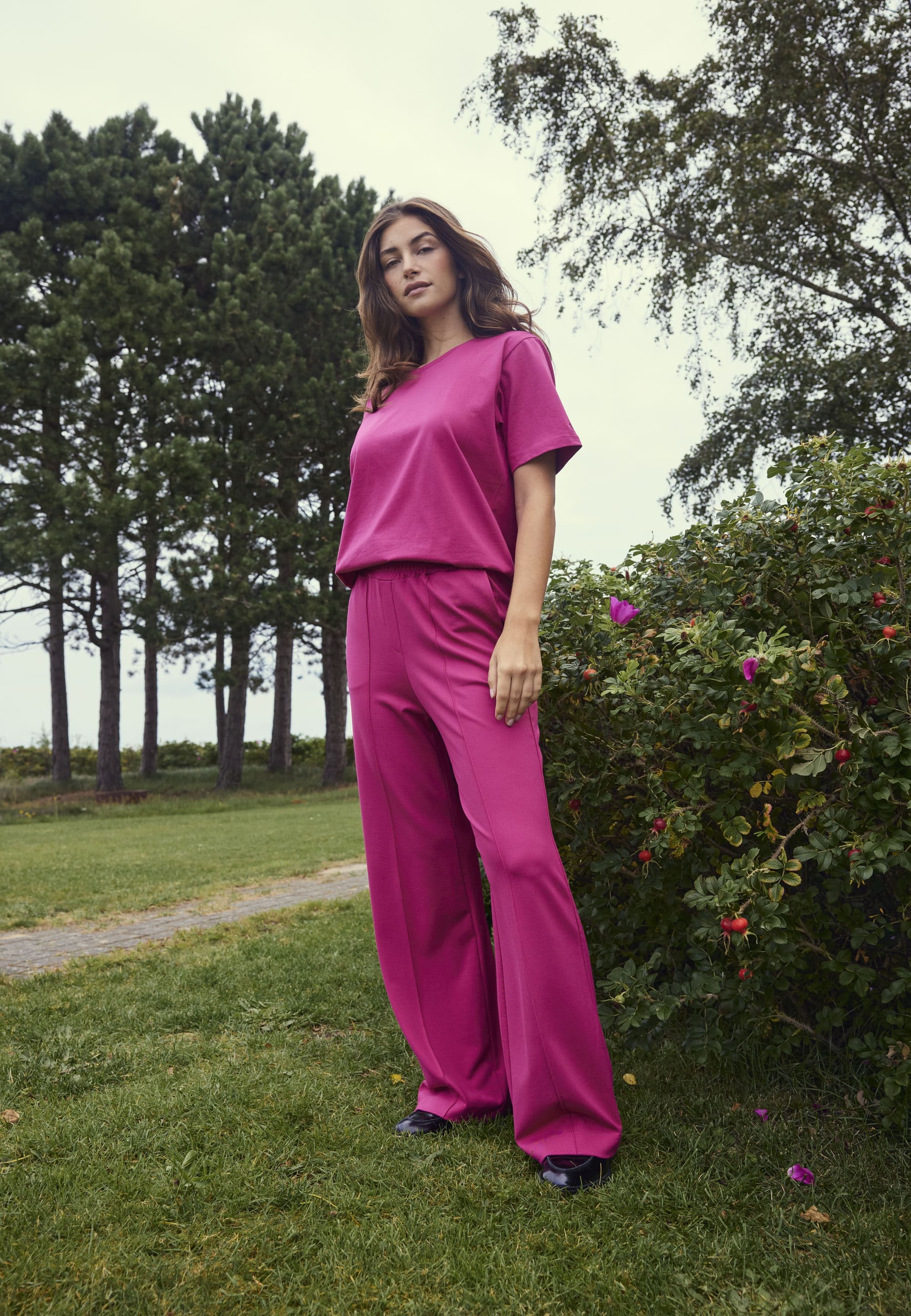 LAURIE  Daisy Straight - Medium Length Straight 31100 Ruby