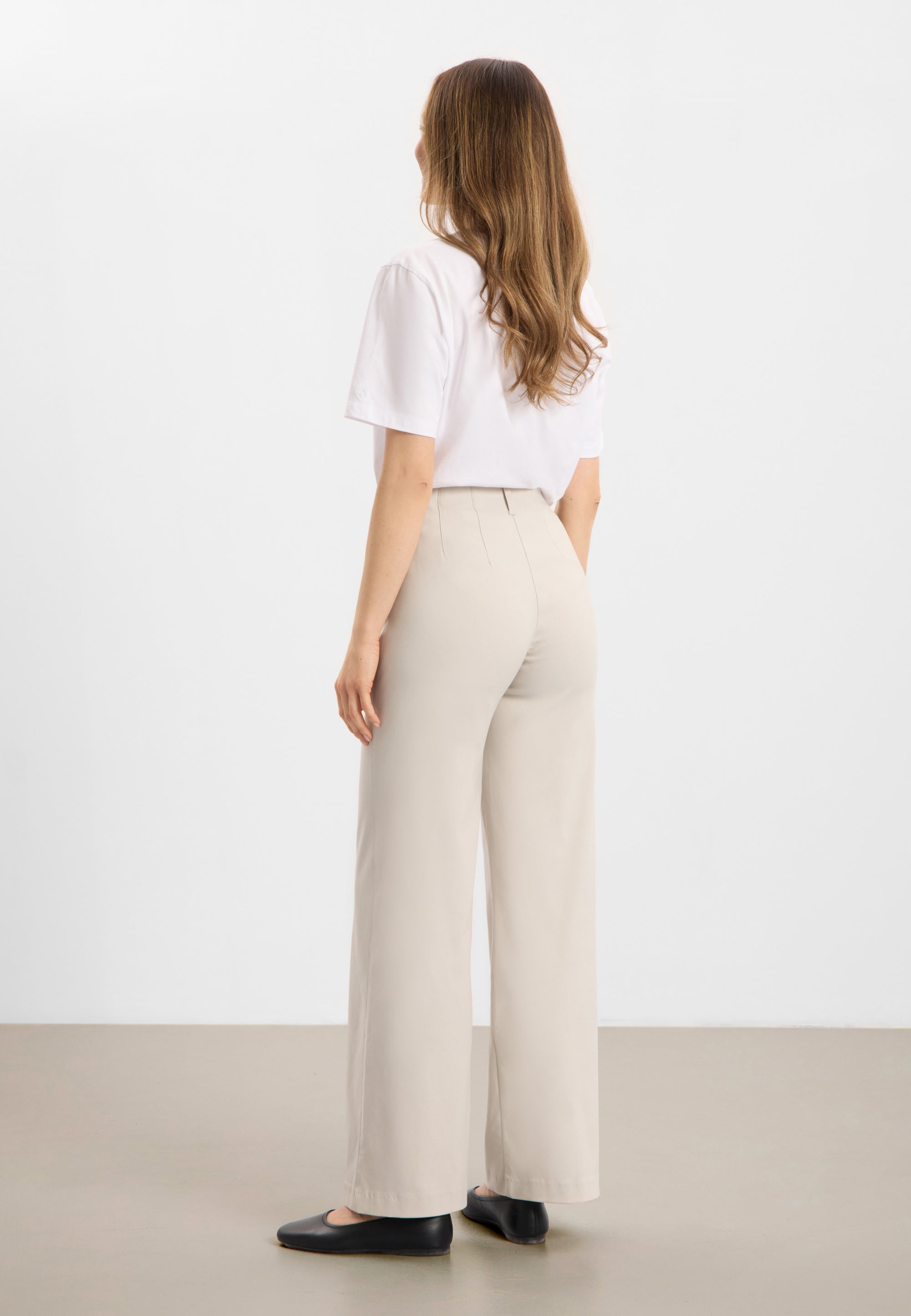 LAURIE Donna Loose - Medium Length Loose 25000 Grey Sand