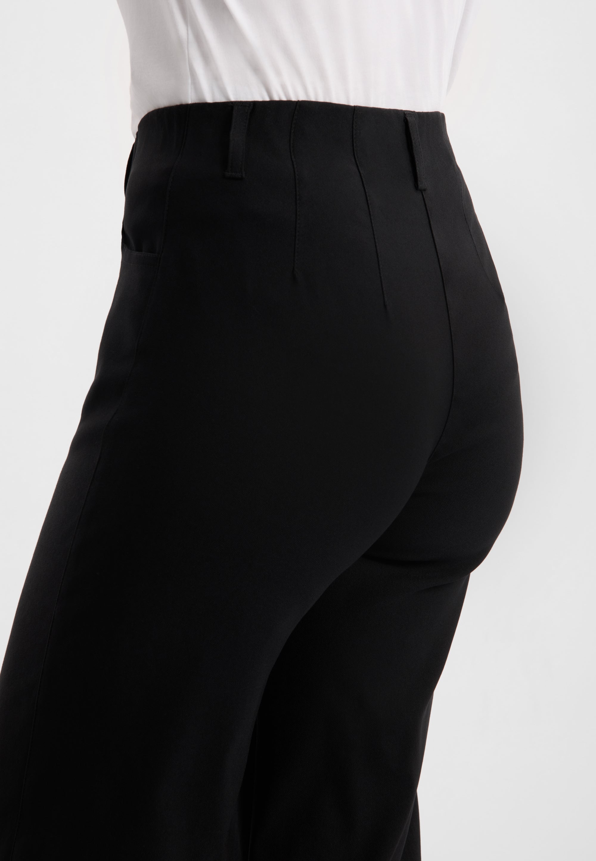 LAURIE Donna Loose - Short Length Loose 99000 Black