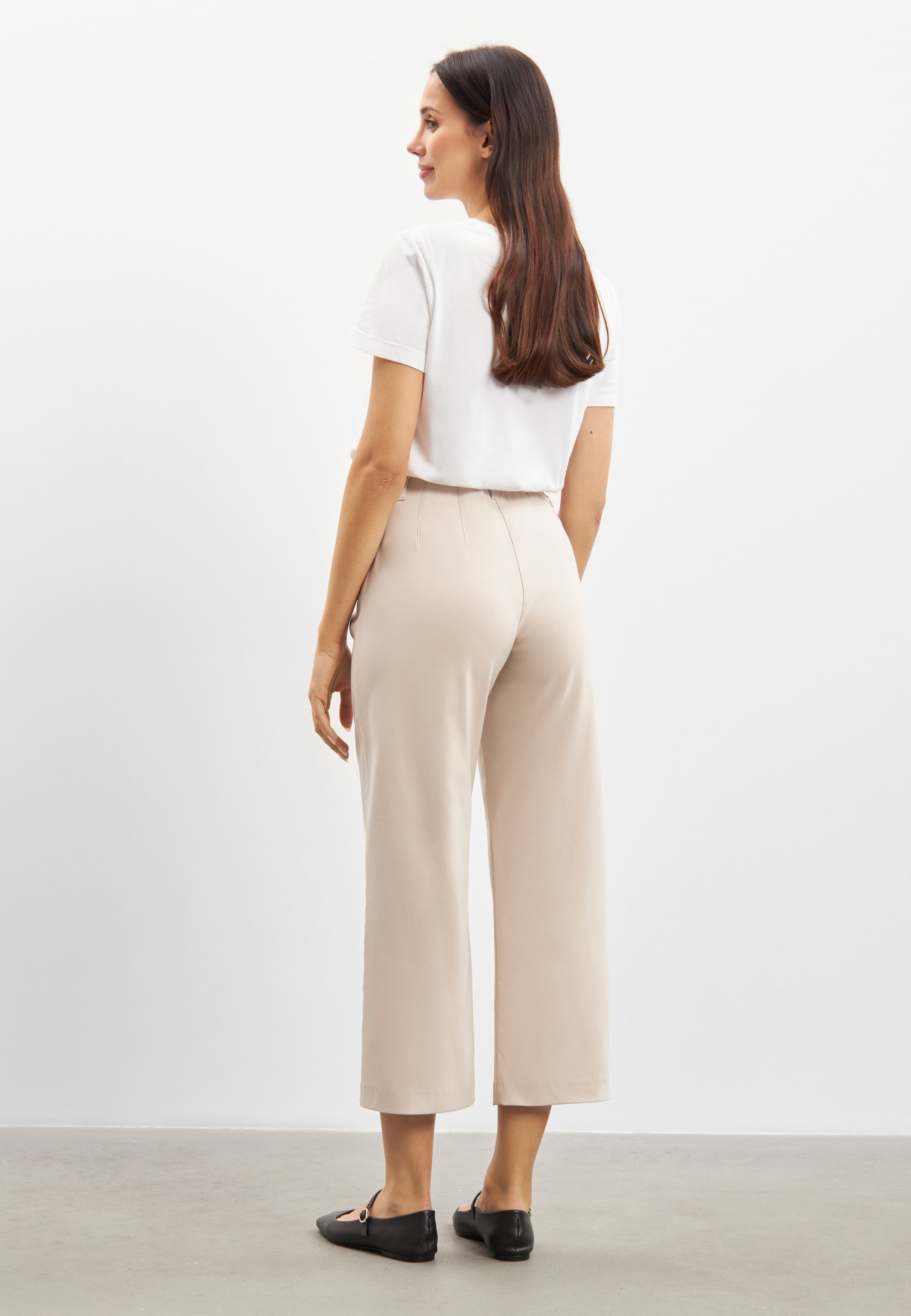LAURIE  Donna Loose Crop Loose 25000 Grey Sand