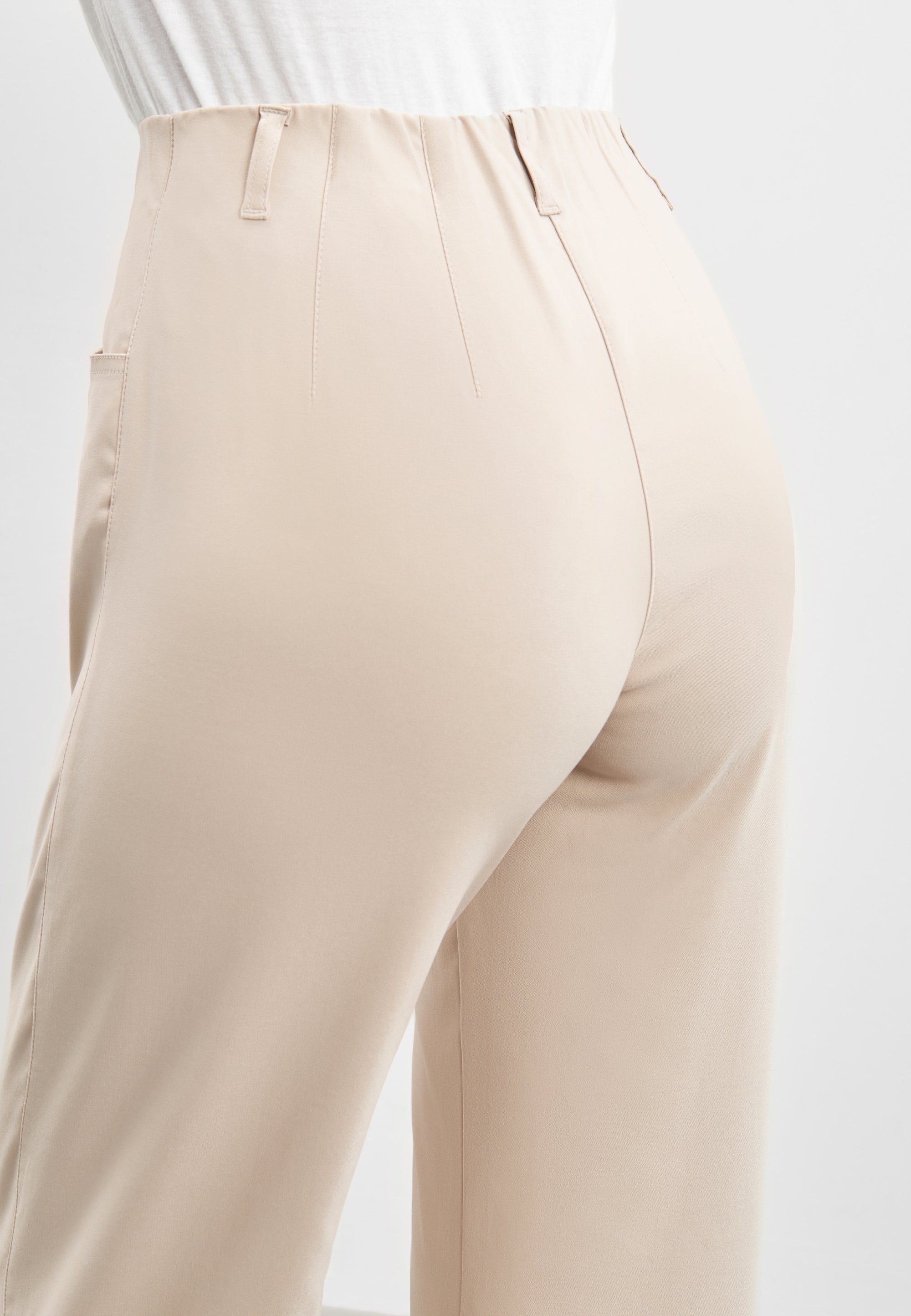 LAURIE  Donna Loose Crop Loose 25000 Grey Sand