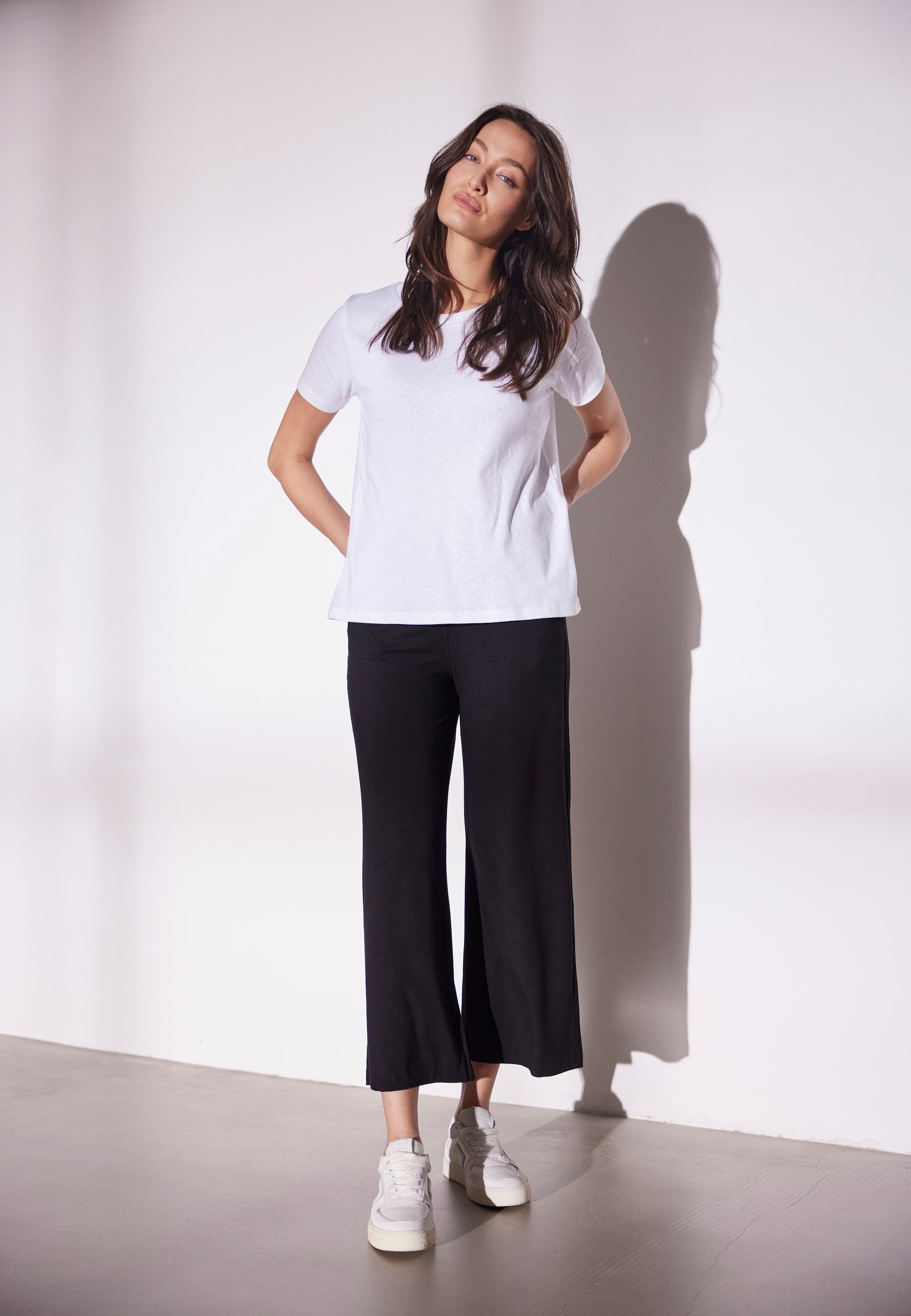 LAURIE Donna Loose Crop Trousers LOOSE 99104 Black