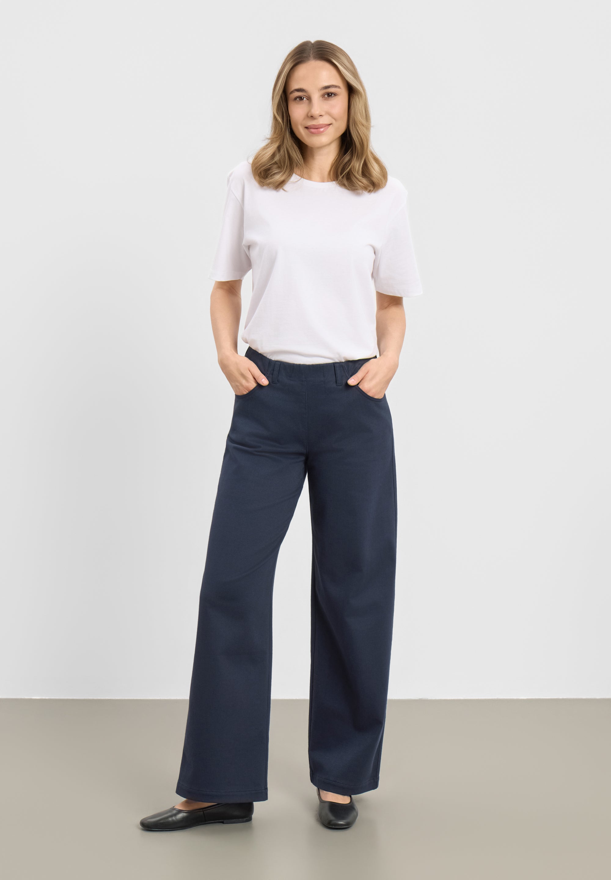 LAURIE Donna Loose ML Loose 49000 Navy