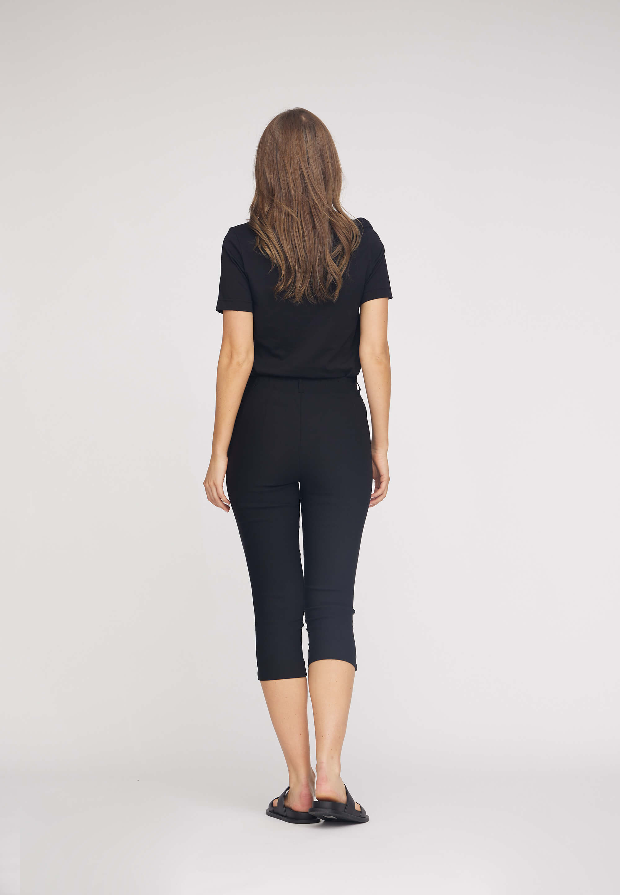 LAURIE Elizabeth Slim Capri Medium Length Trousers SLIM 99000 Black