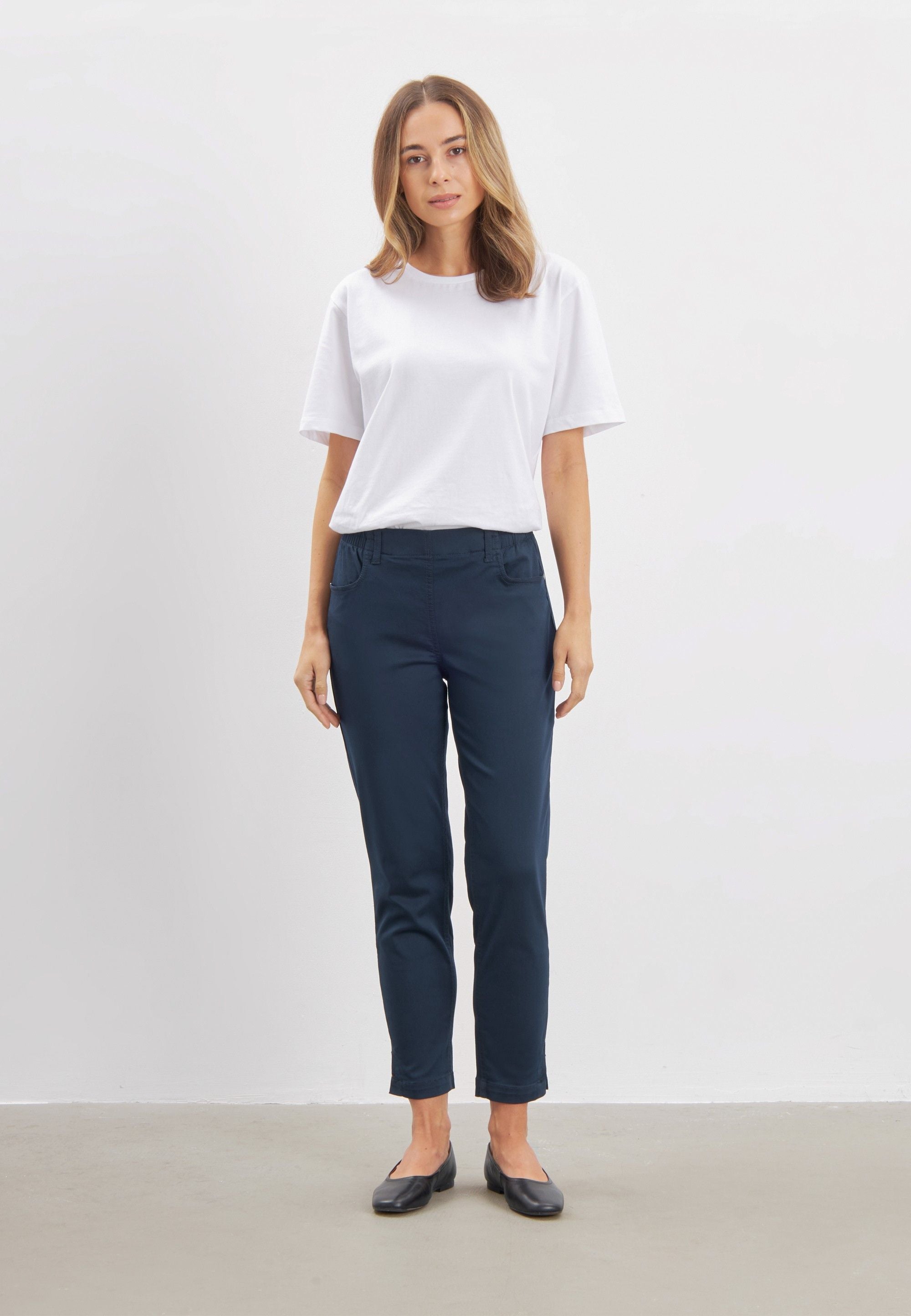 LAURIE Ellie Relaxed - Short Length Relaxed 49000 Navy