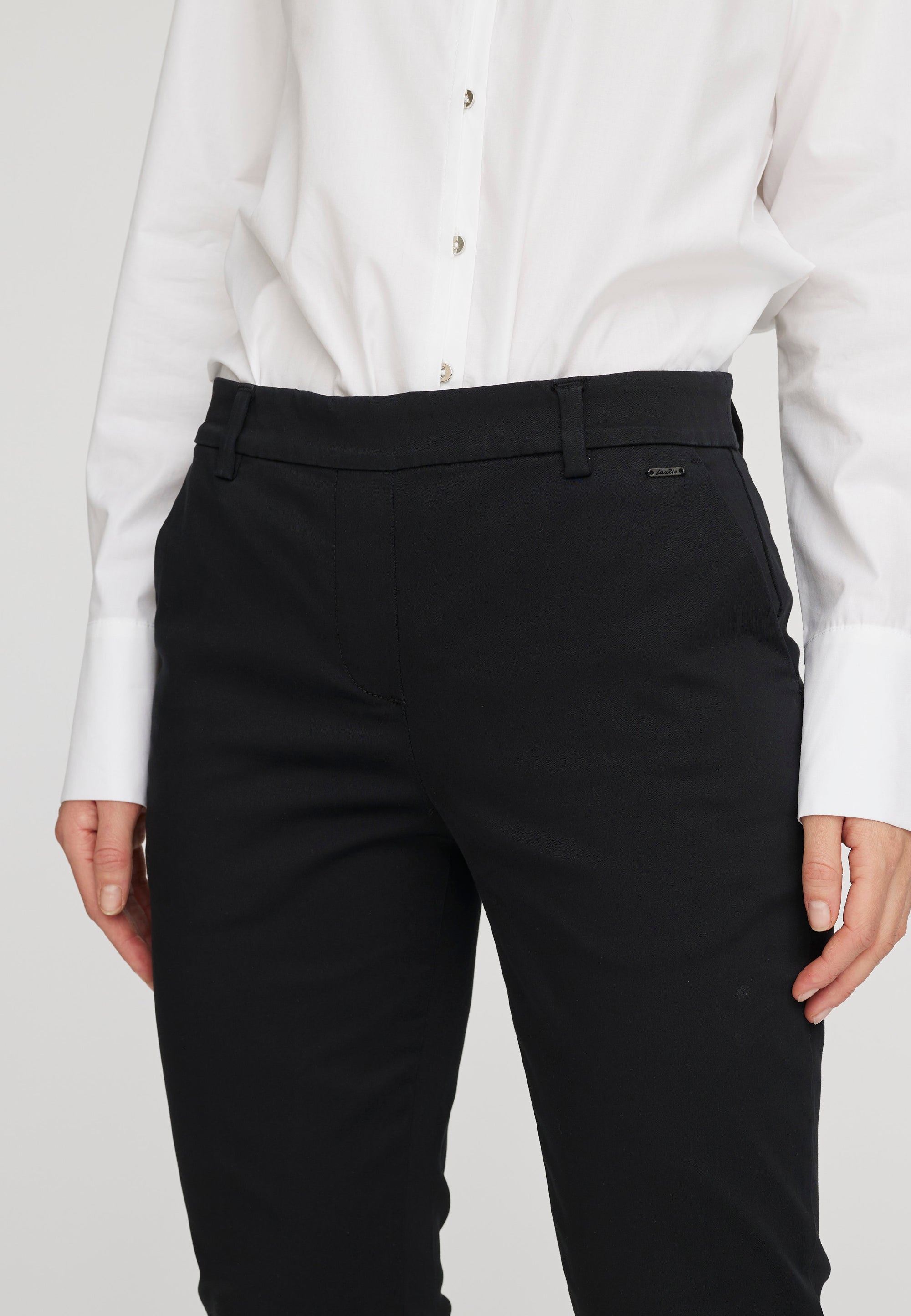 LAURIE  Fanny Slim - Short Length Slim 99105 Black