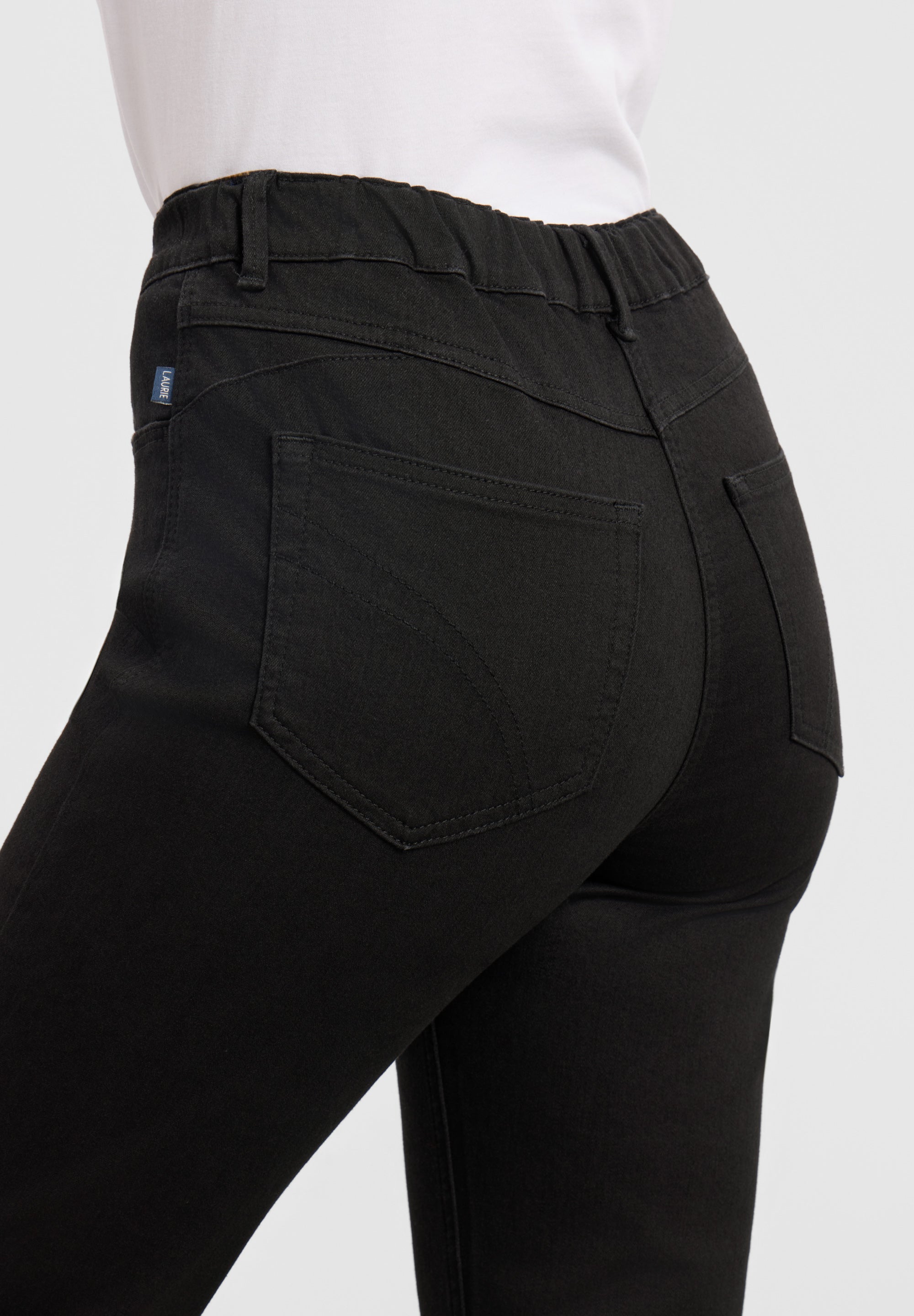 LAURIE Hannah Regular - Ekstra Short Length Regular 99900 Black Denim