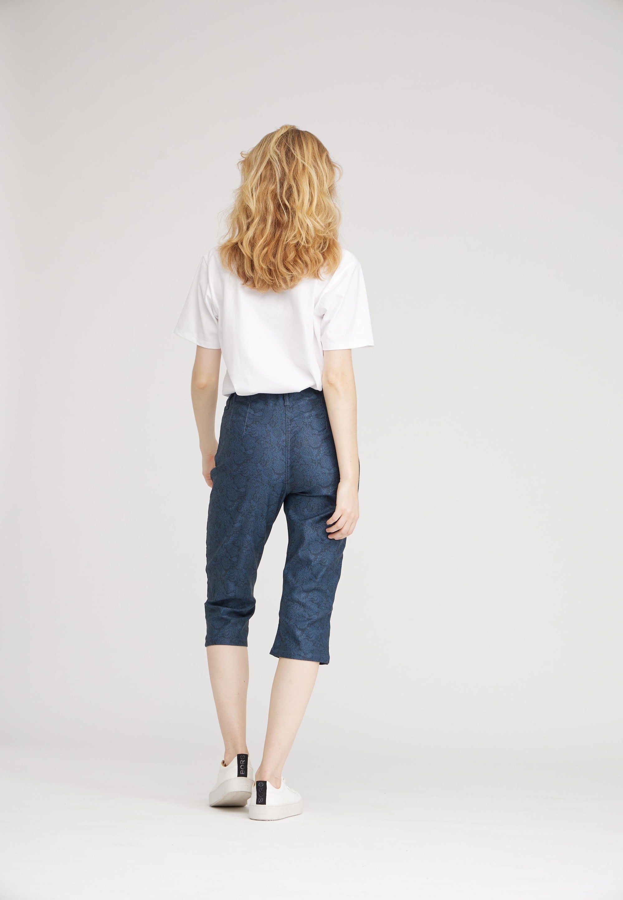 LAURIE Kelly Capri Short Length Regular 49015 Navy Print