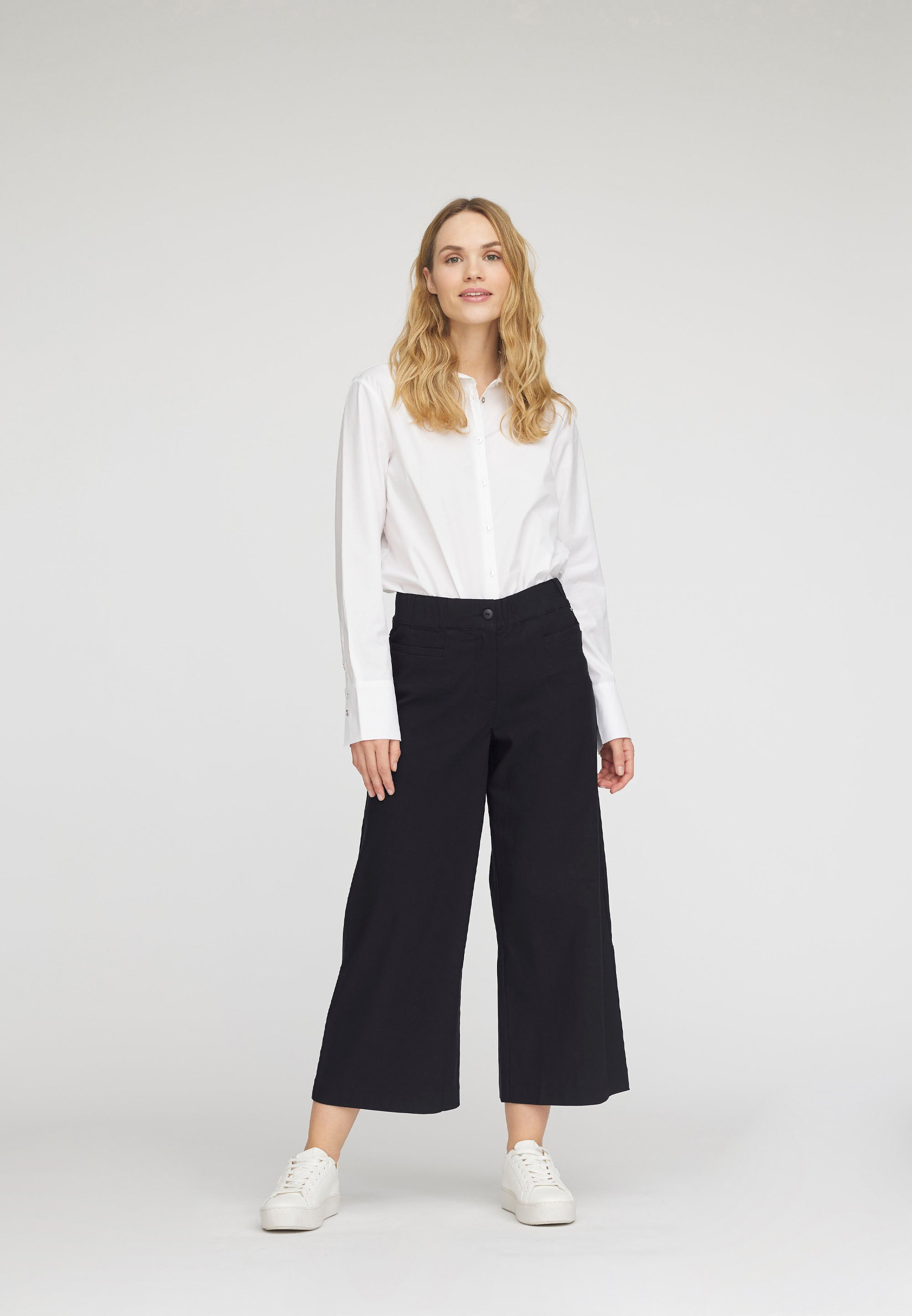 LAURIE Lester Loose Crop Loose 99128 Black