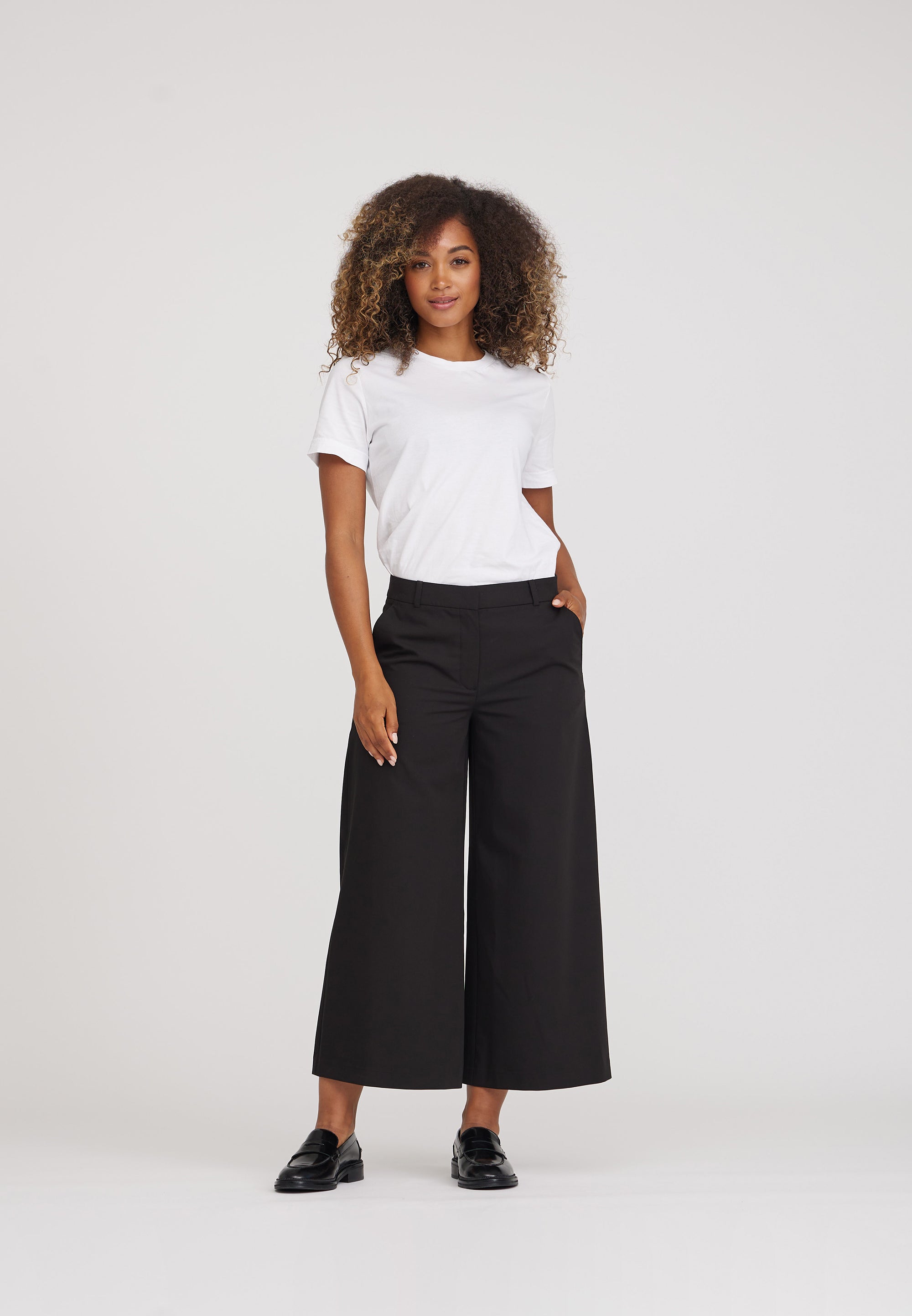 LAURIE Lia Loose Crop Trousers LOOSE 99000 Black