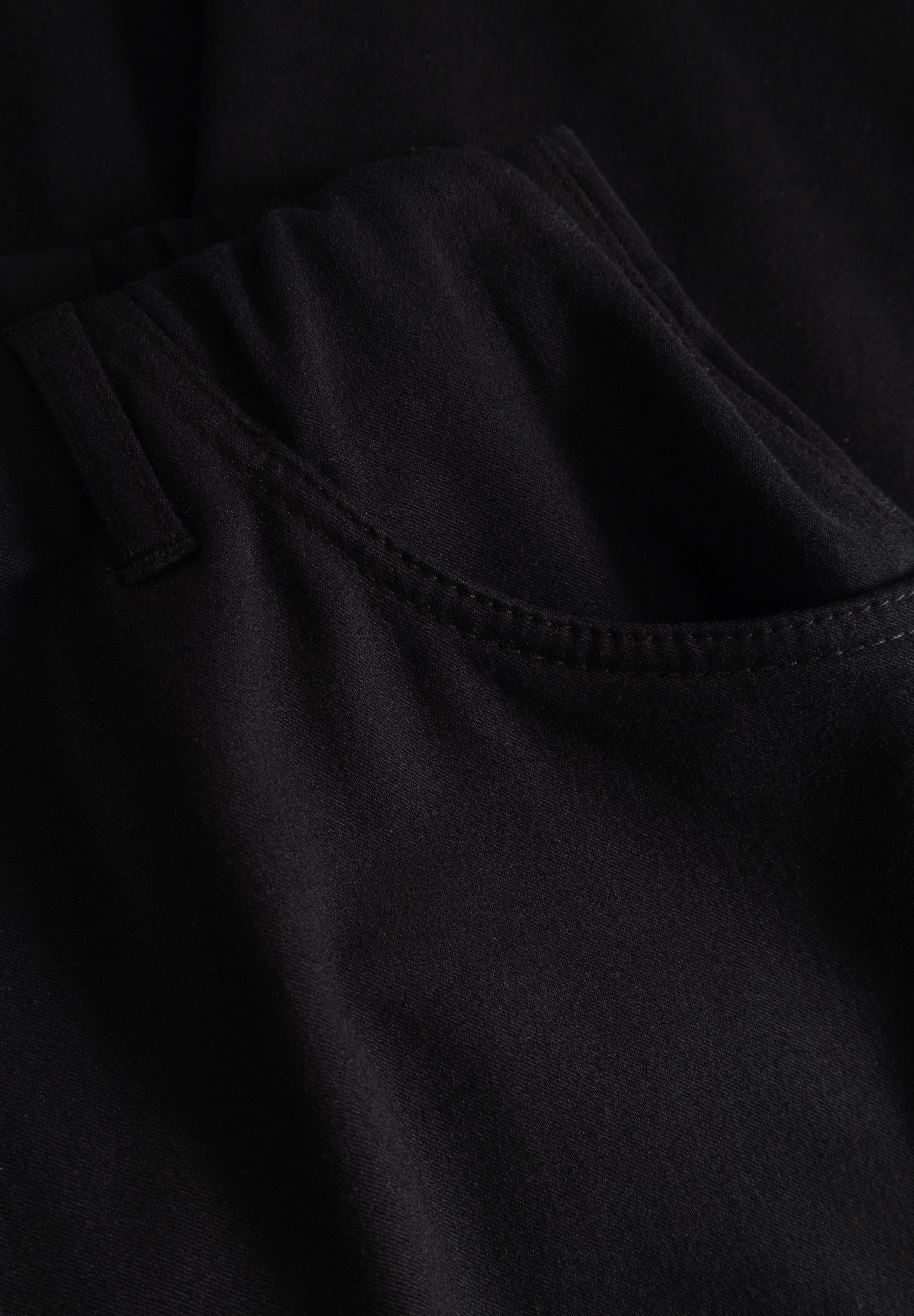LAURIE Patricia Regular CL Regular 99000 Black
