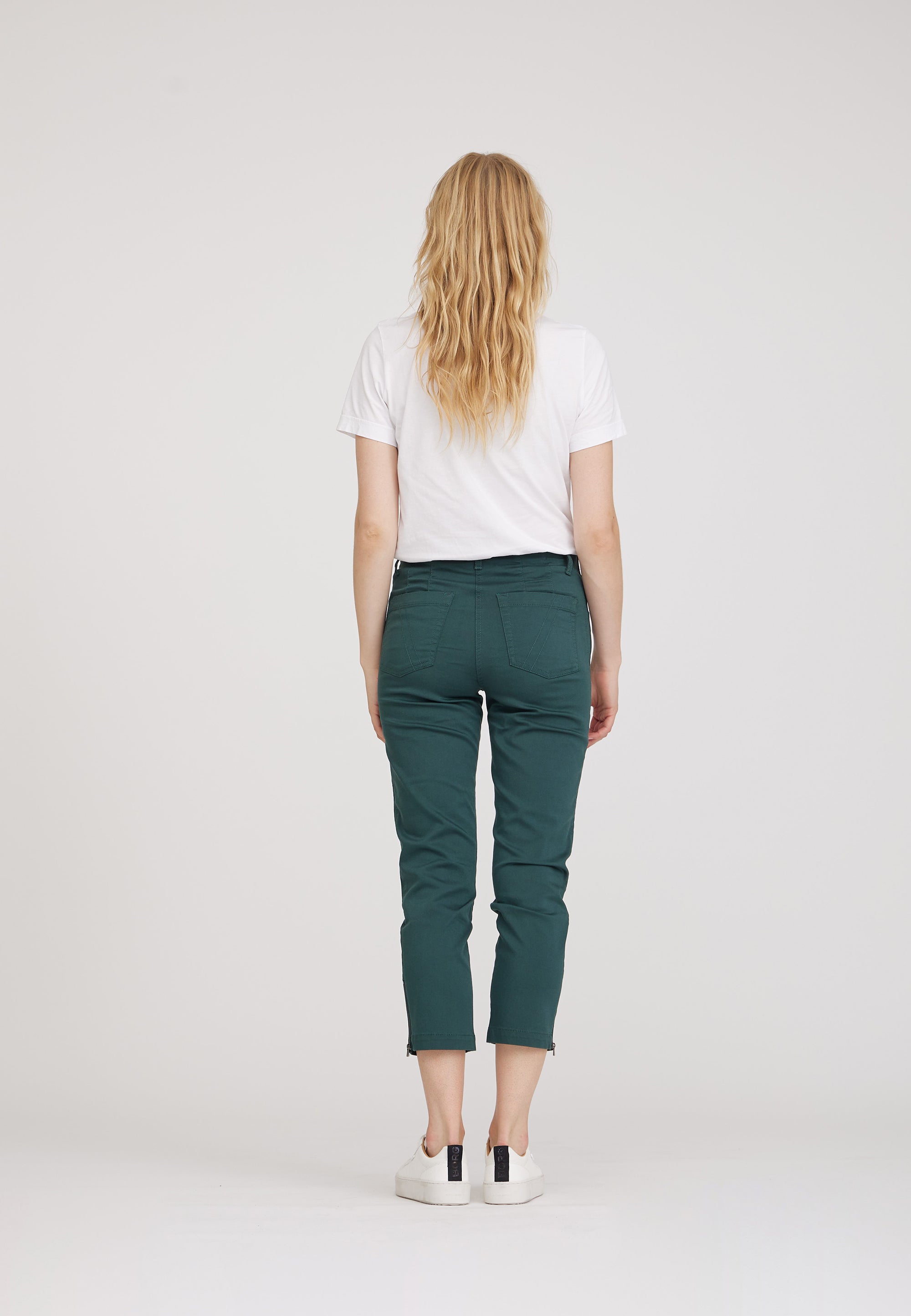 LAURIE Patricia Regular Crop Regular 57000 Darkest Green