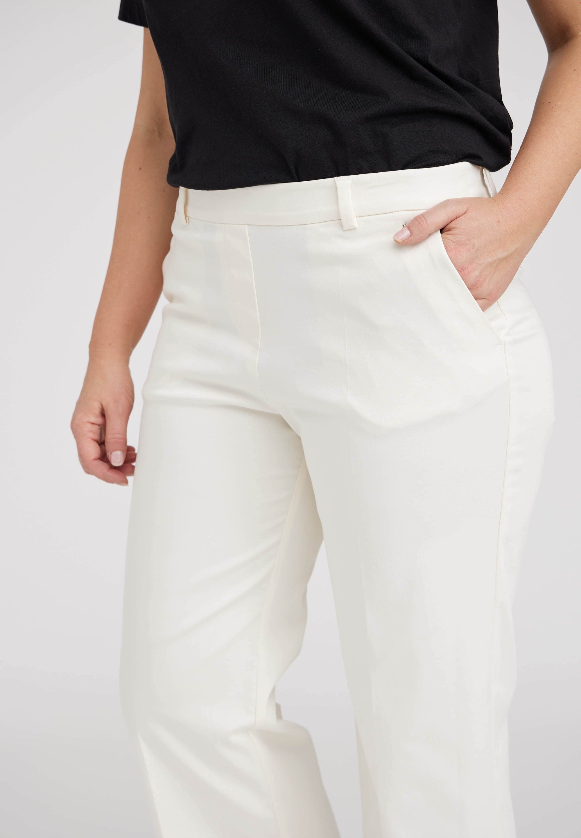 LAURIE Phoebe Loose Crop Loose 12000 Ivory