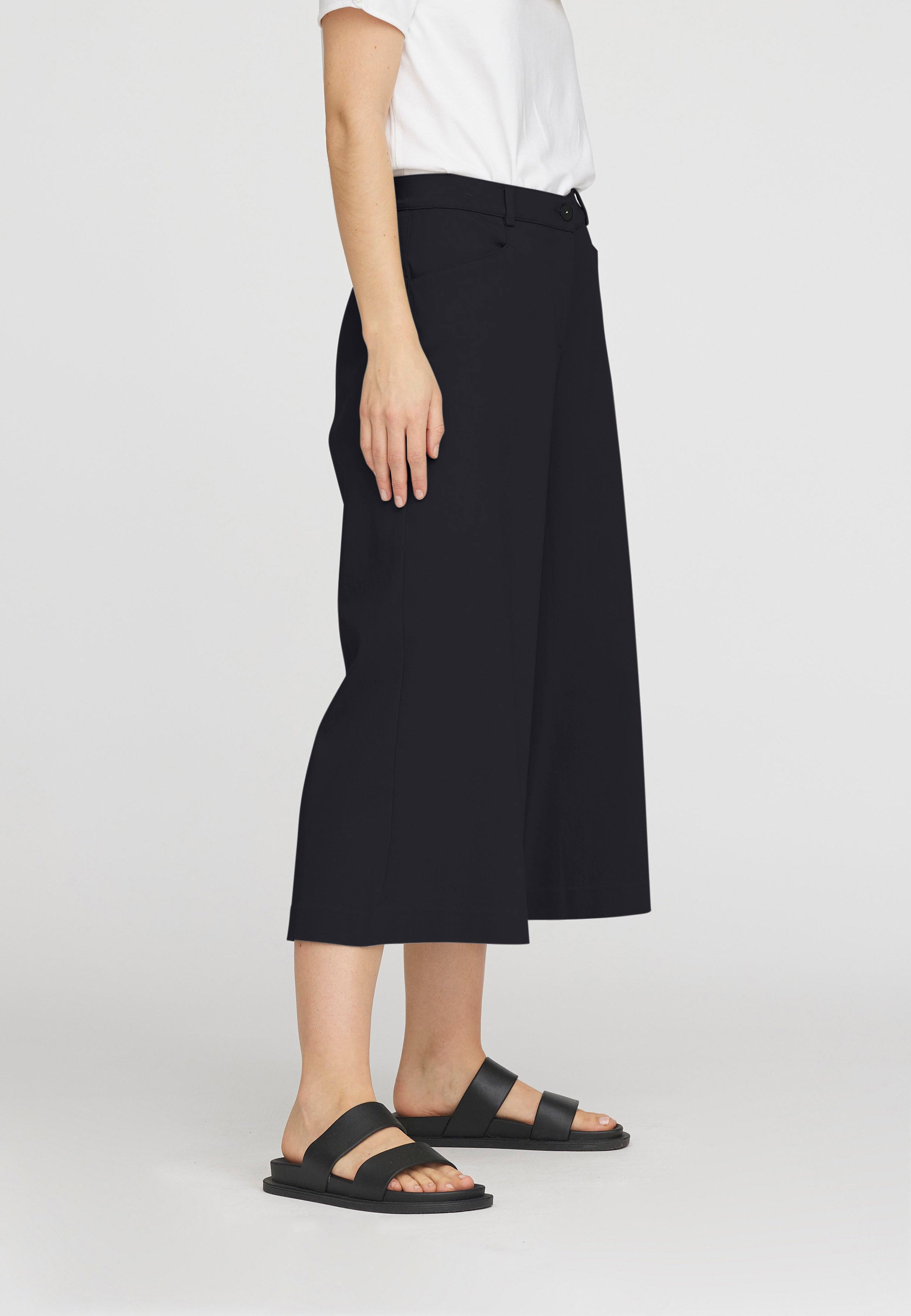 LAURIE Rachel Loose Crop Loose 99000 Black
