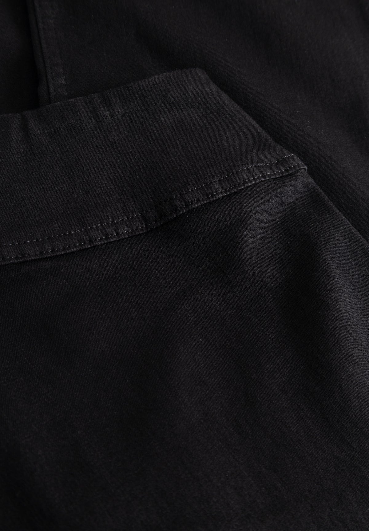 LAURIE Thea Straight - Short Length Straight 99000 Black