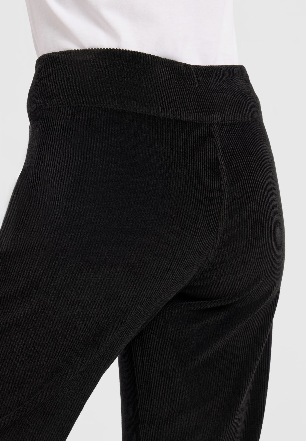 LAURIE Thea Straight ML Straight 99000 Black