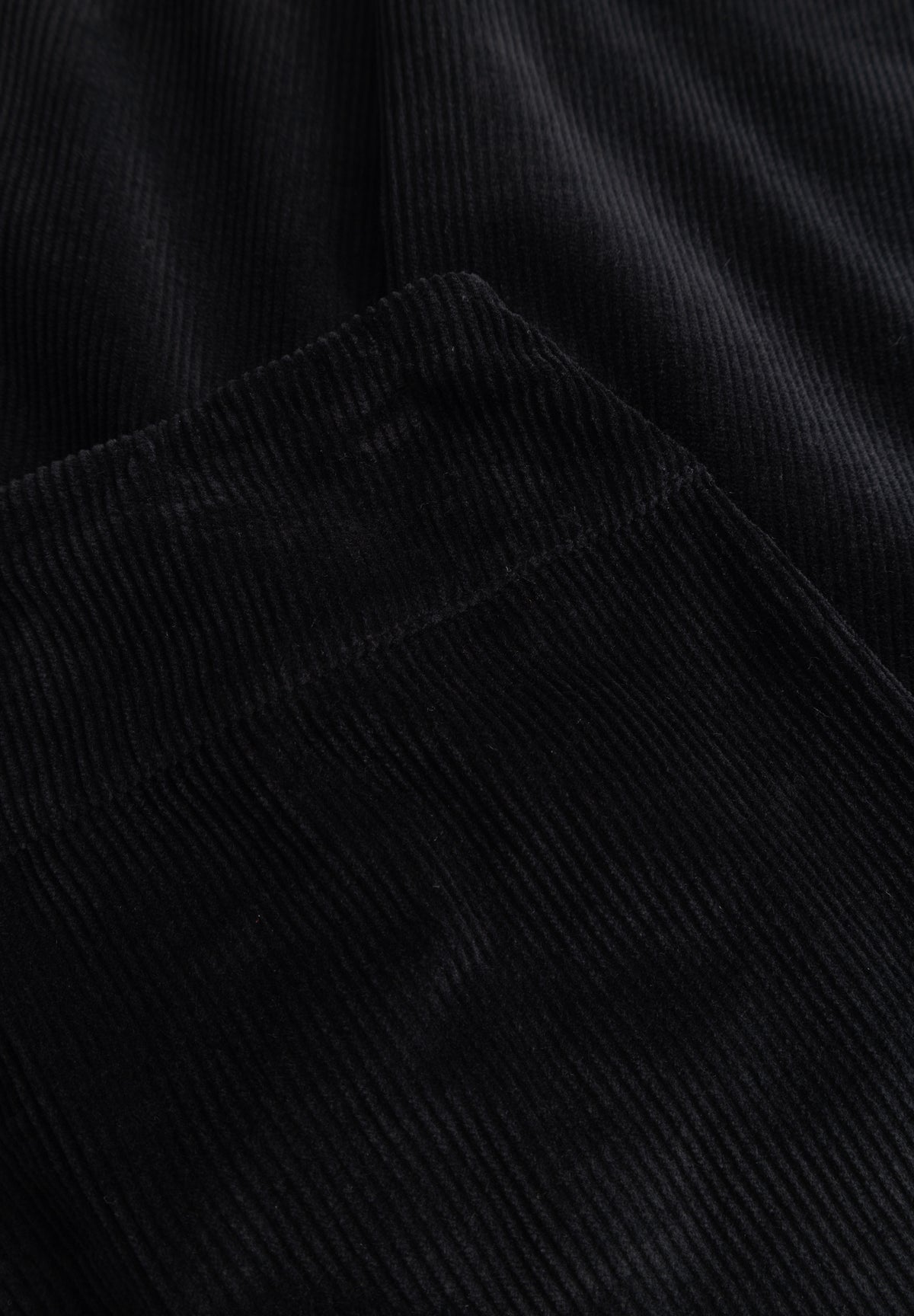 LAURIE Thea Straight Sametti - Medium Length Straight 99000 Black