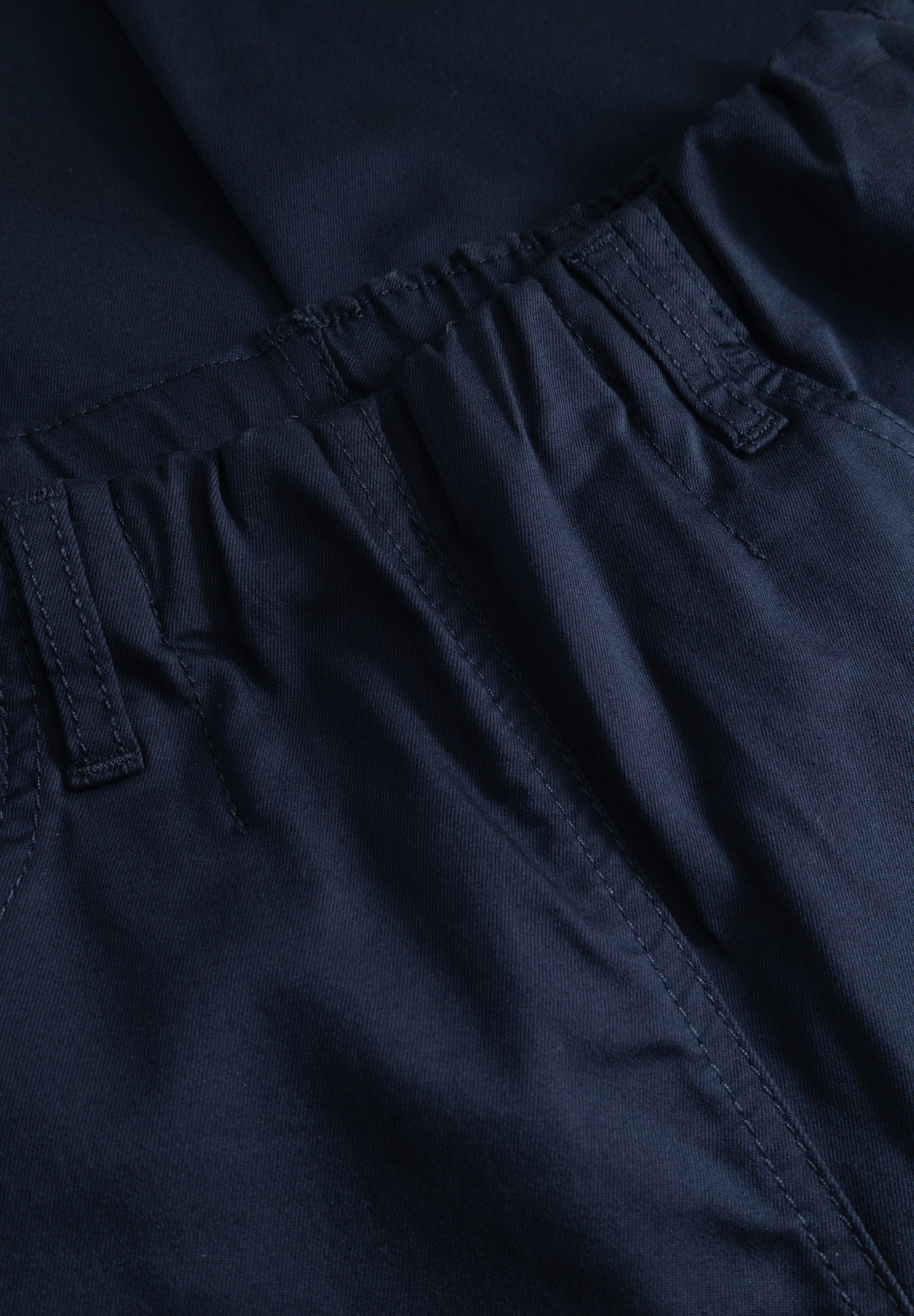 LAURIE Tracy Straight - Medium Length Straight 49000 Navy