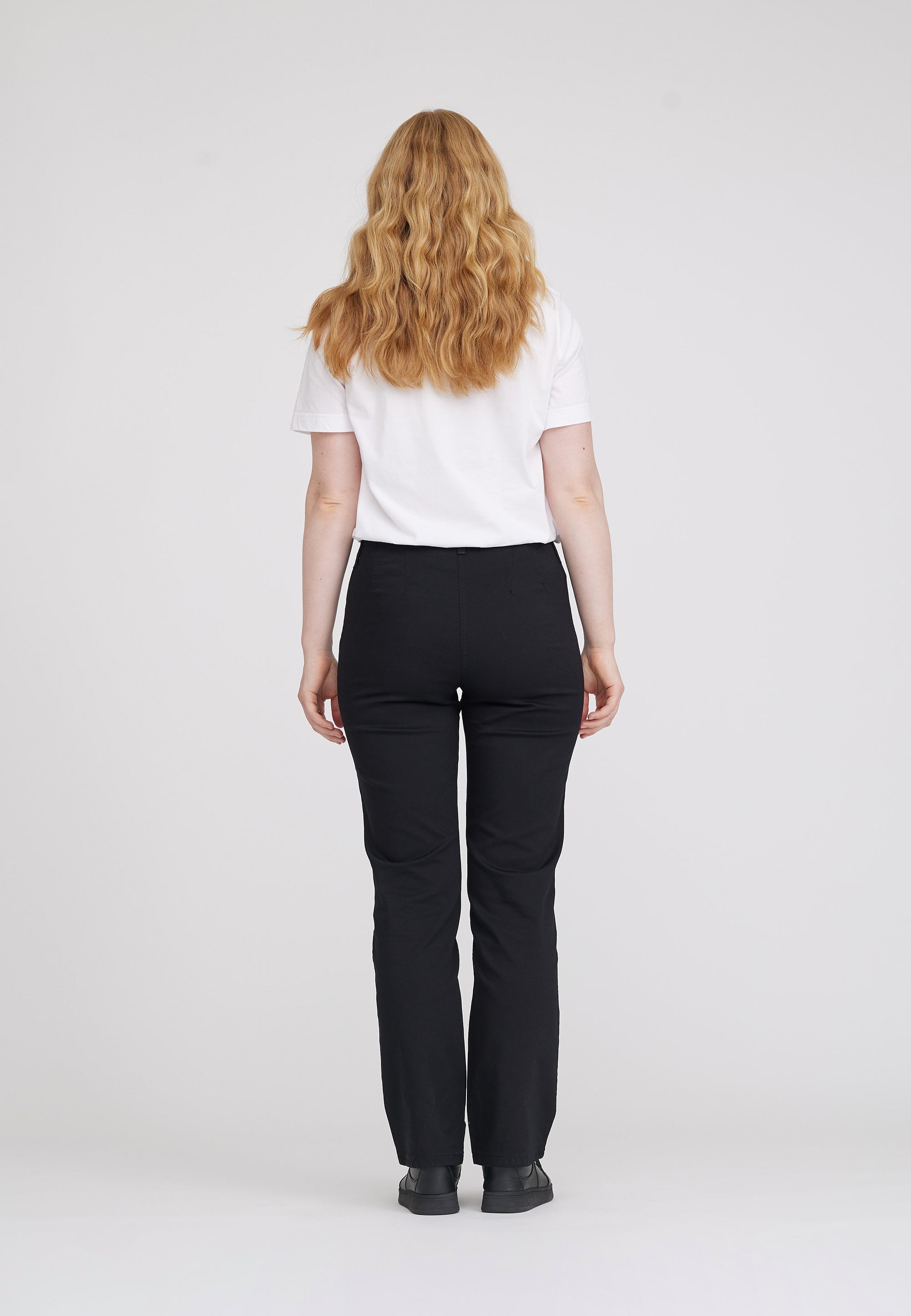 LAURIE  Tracy Straight - Medium Length Straight 99000 Black