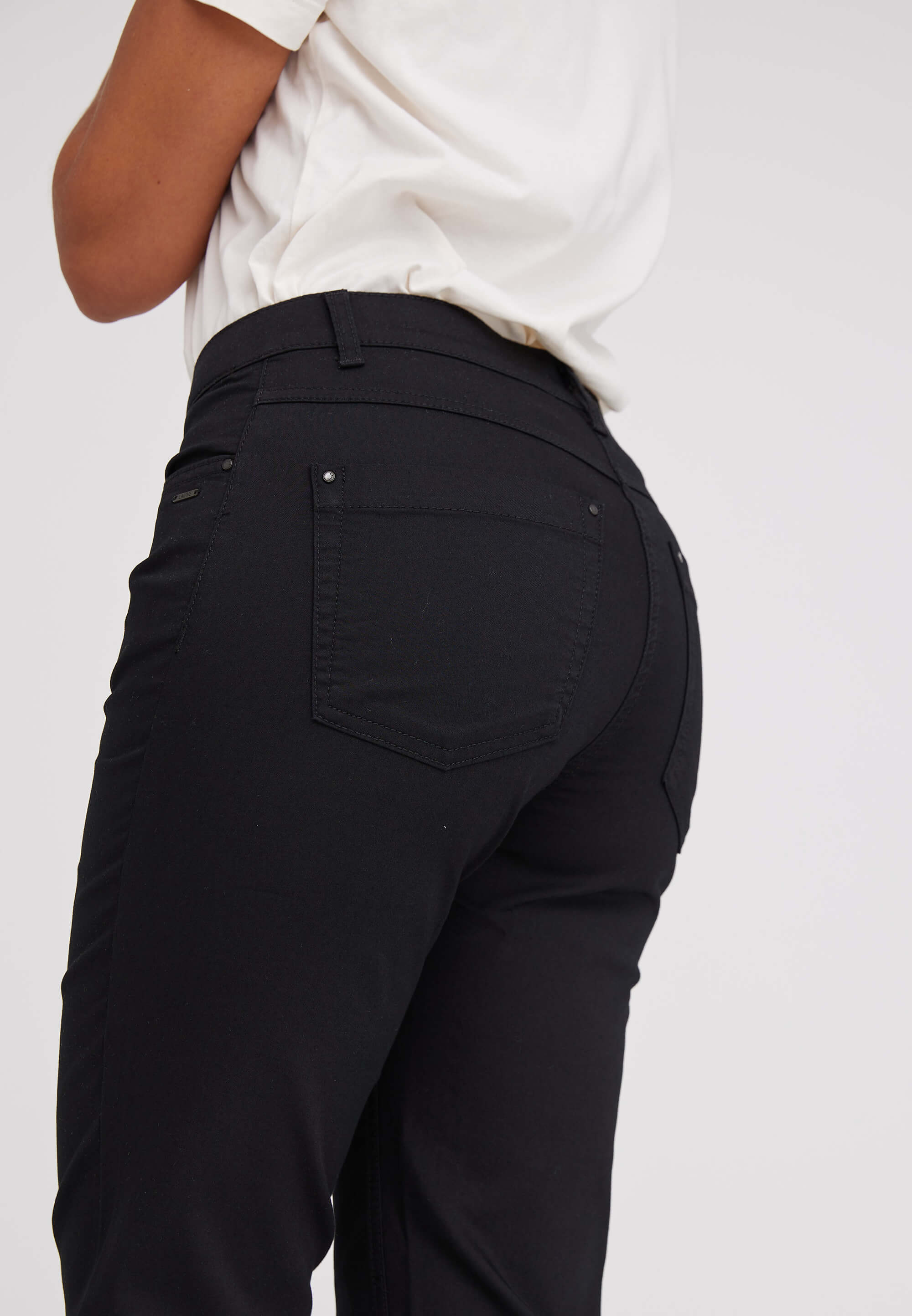 LAURIE Amelia Straight - Medium Length Trousers STRAIGHT 99000 Black