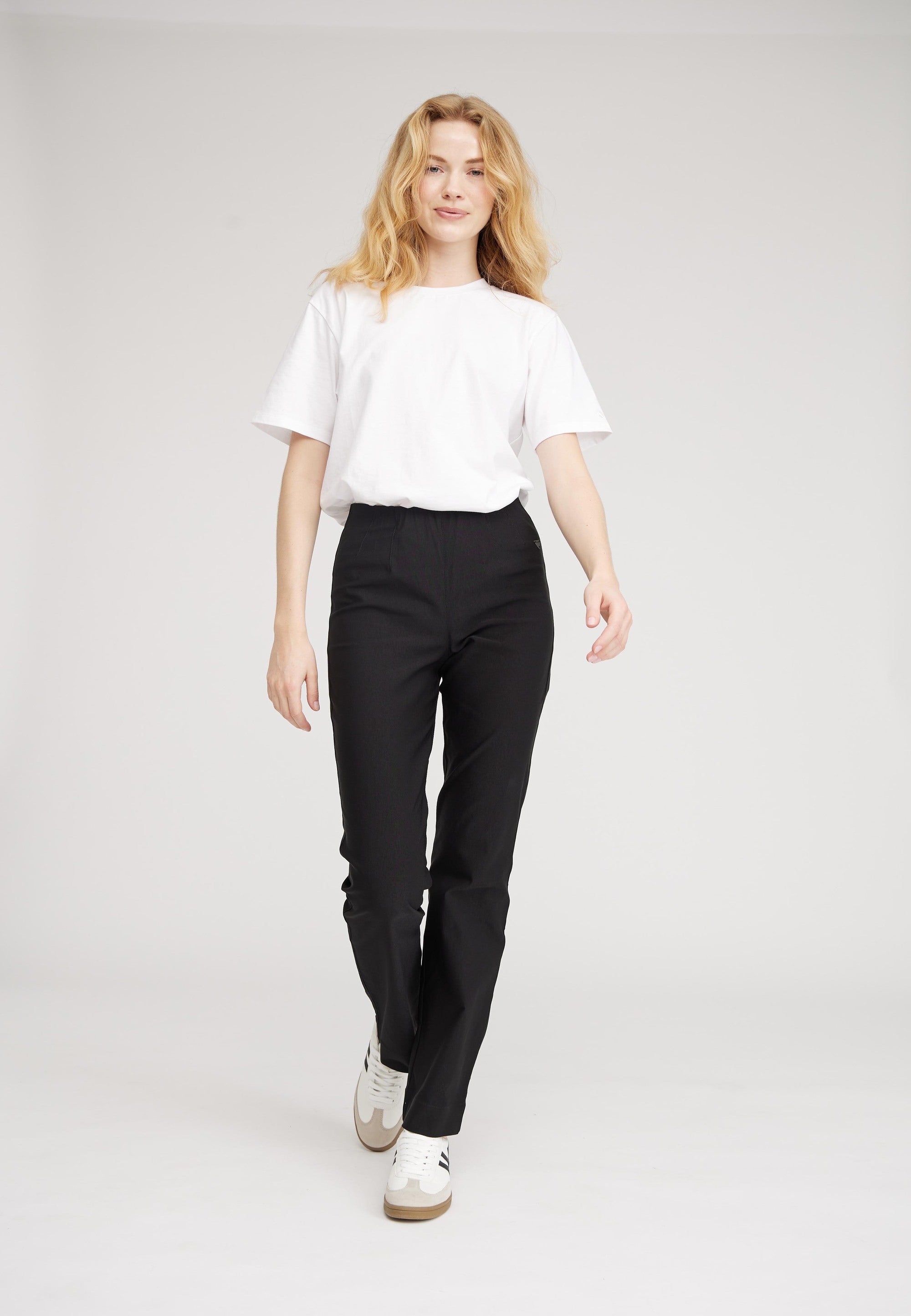 LAURIE  Bella Straight - Medium Length Trousers STRAIGHT 99970 Black